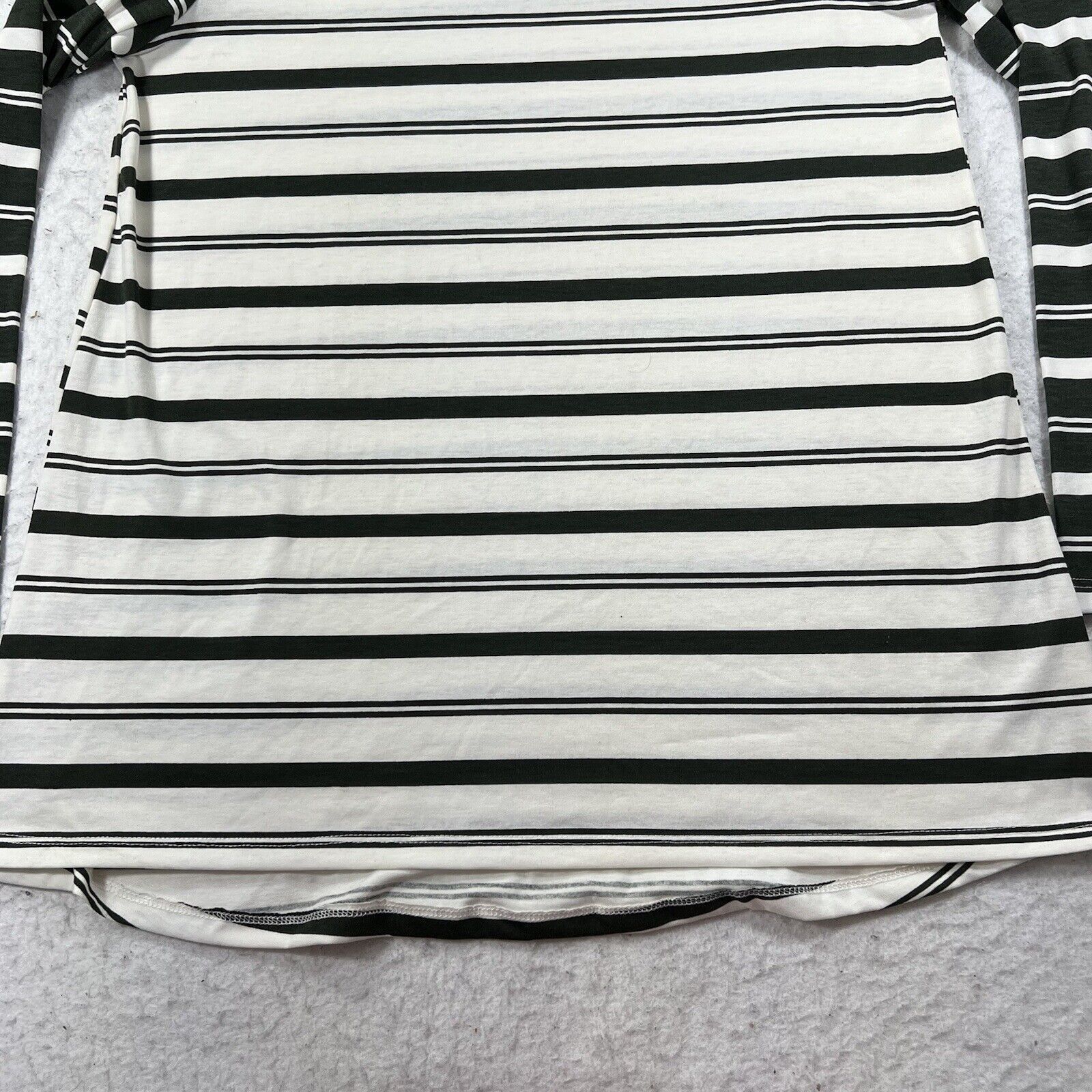 Other LuLaRoe Lynnae Green White Stripe Long Sleeve Pullover Top Size M / US 6-8 / IT 42-44 - 5 Thumbnail