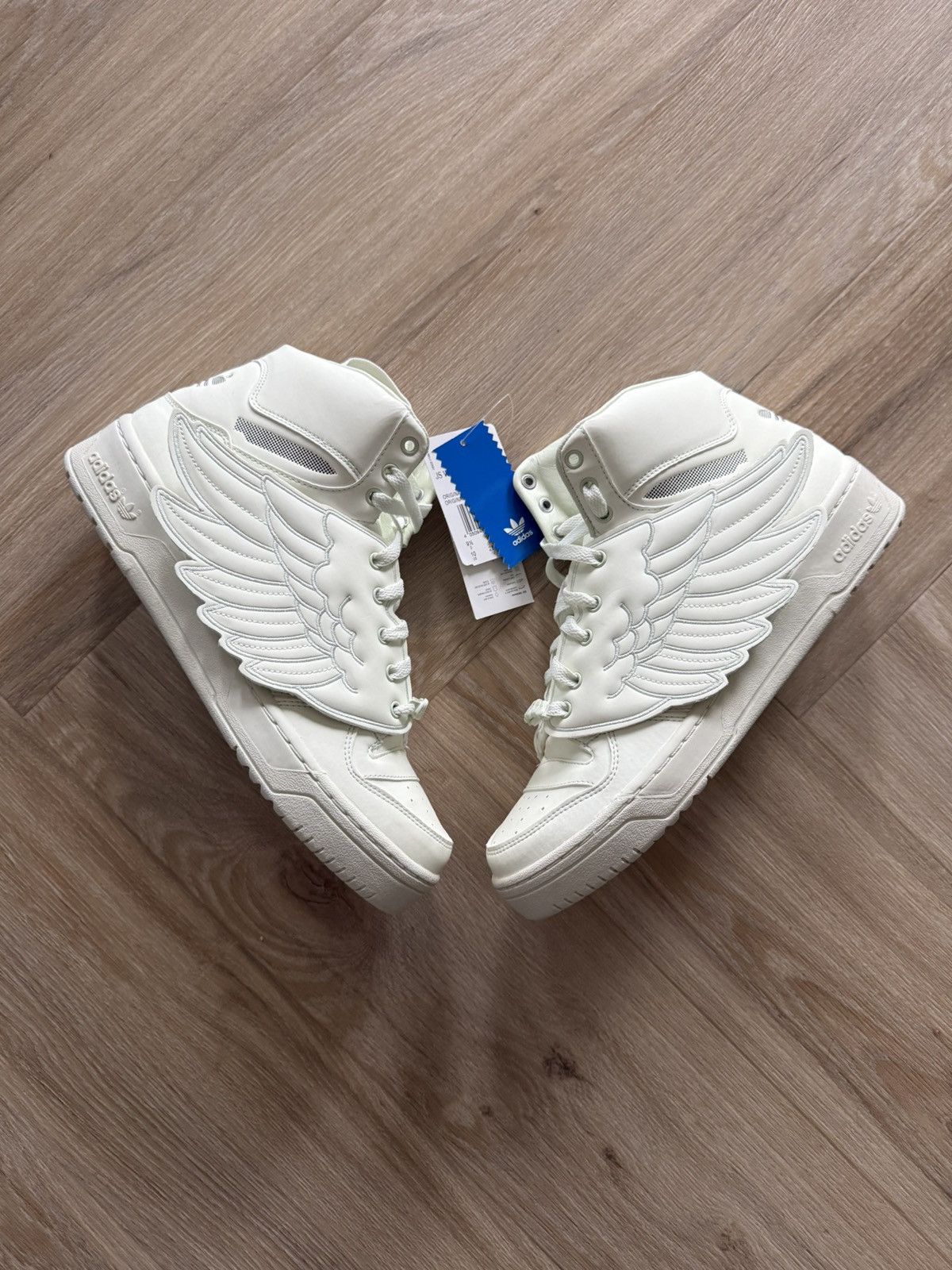 Jeremy Scott x Adidas Wings Glow in the Dark Size 44