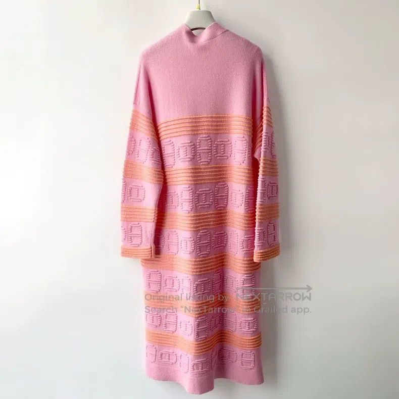 Hermes Hermes Pink Knitted Sweater for Women Size XXS / US 00 / IT 34 - 2 Thumbnail