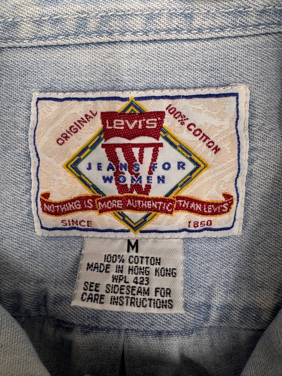 Levi's Vintage Clothing Vintage Levi's Women's Denim Shirt 90s Light Blue Size M Size M / US 6-8 / IT 42-44 - 6 Thumbnail