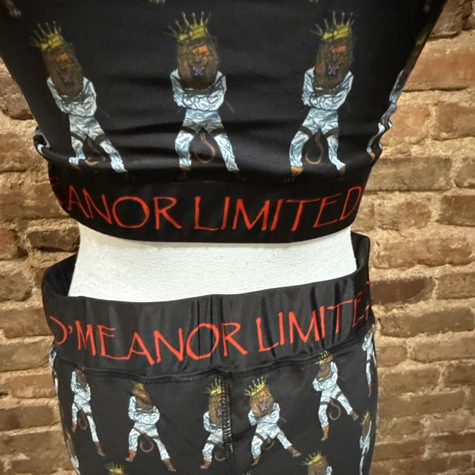 & Other Stories Demeanor Limited Co Sports Bra & Bike Shorts Set Size M lion Size ONE SIZE - 4 Thumbnail