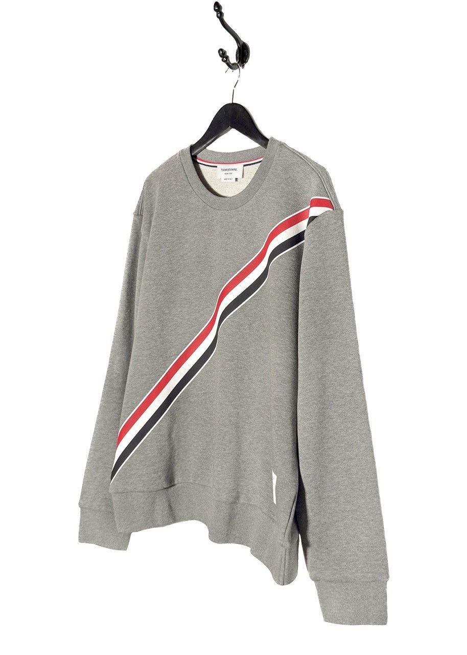 Thom Browne Thom Browne Diagonal Tricolour Stripe Grey Sweatshirt Size US XL / EU 56 / 4 - 2 Thumbnail