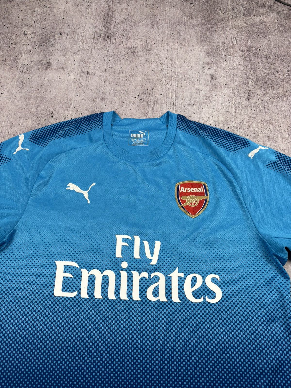 Puma Arsenal 2017/18 vintage jersey size L Size US L / EU 52-54 / 3 - 3 Thumbnail