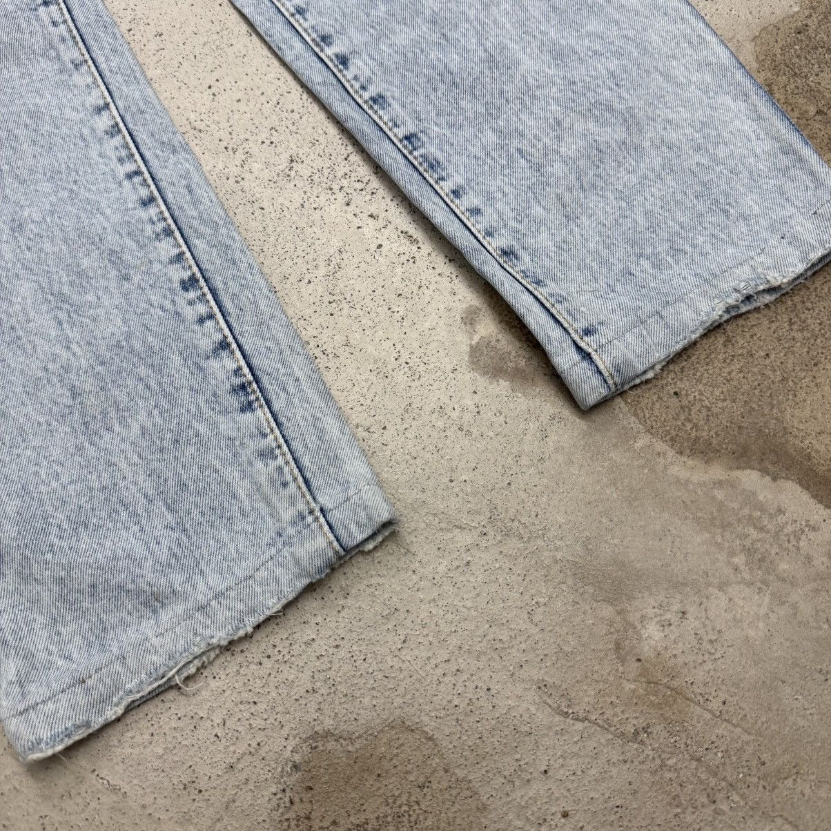 Edwin Vintage Edwin Low Rise Distressed Lightwash Denim Size US 31 - 6 Thumbnail