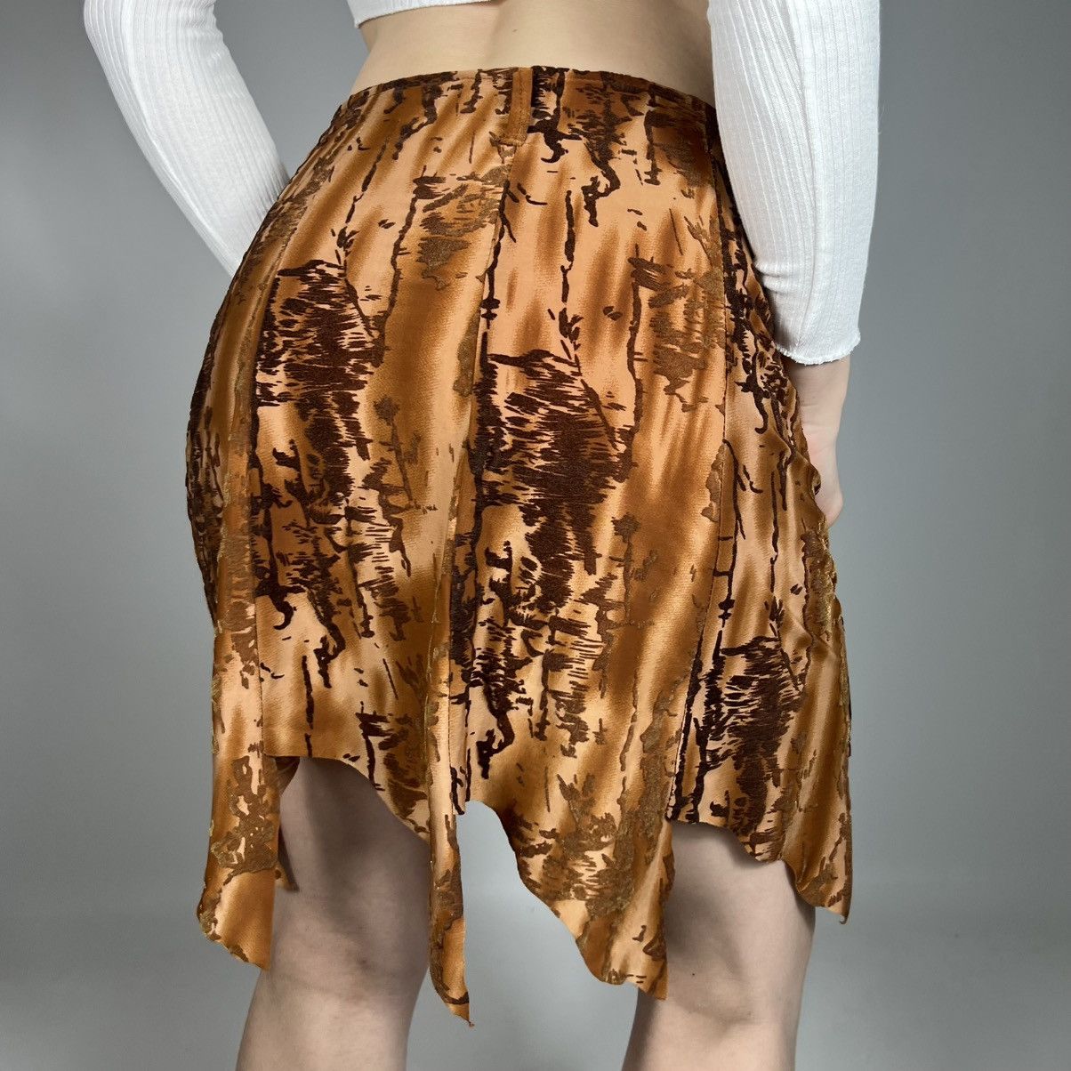 Japanese Brand Vintage Y2K Japanese Flared Mini Skirt Retro 90s Style Size 27" / US 4 / IT 40 - 3 Thumbnail