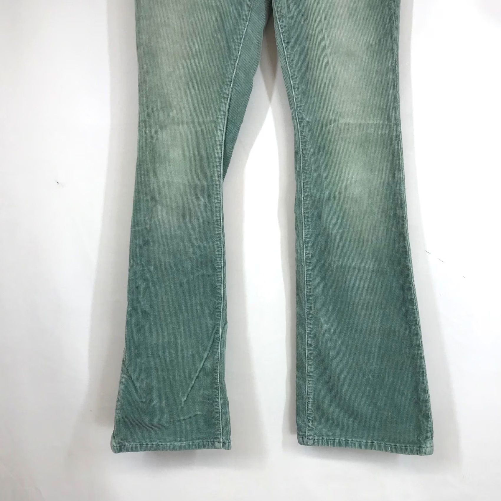 Vintage VINTAGE Pilcro and the Letterpress Corduroy Flare Pants Green 25 Front Patch Pockets Slim Flare Womens Size 42" / US 20 - 3 Thumbnail