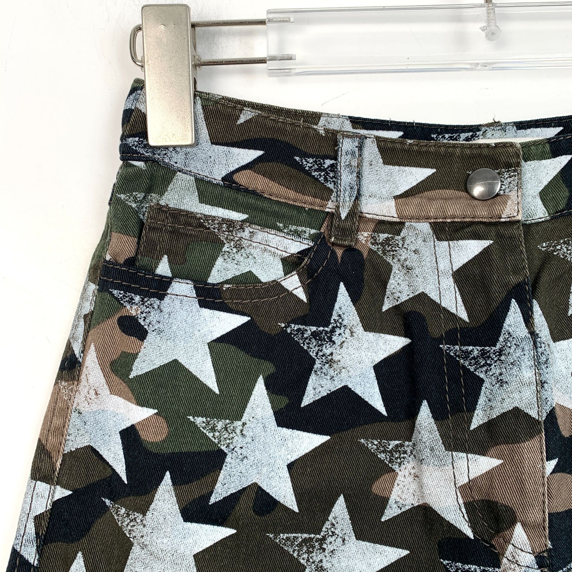 Valentino Valentino Colorblock Star Print Cotton Casual Shorts (Size 3 Size 38" / US 16 / IT 52 - 6 Thumbnail