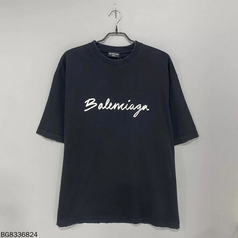 Balenciaga Balenciaga Cursive letter logo short sleeve Size US M / EU 48-50 / 2 - 1 Thumbnail