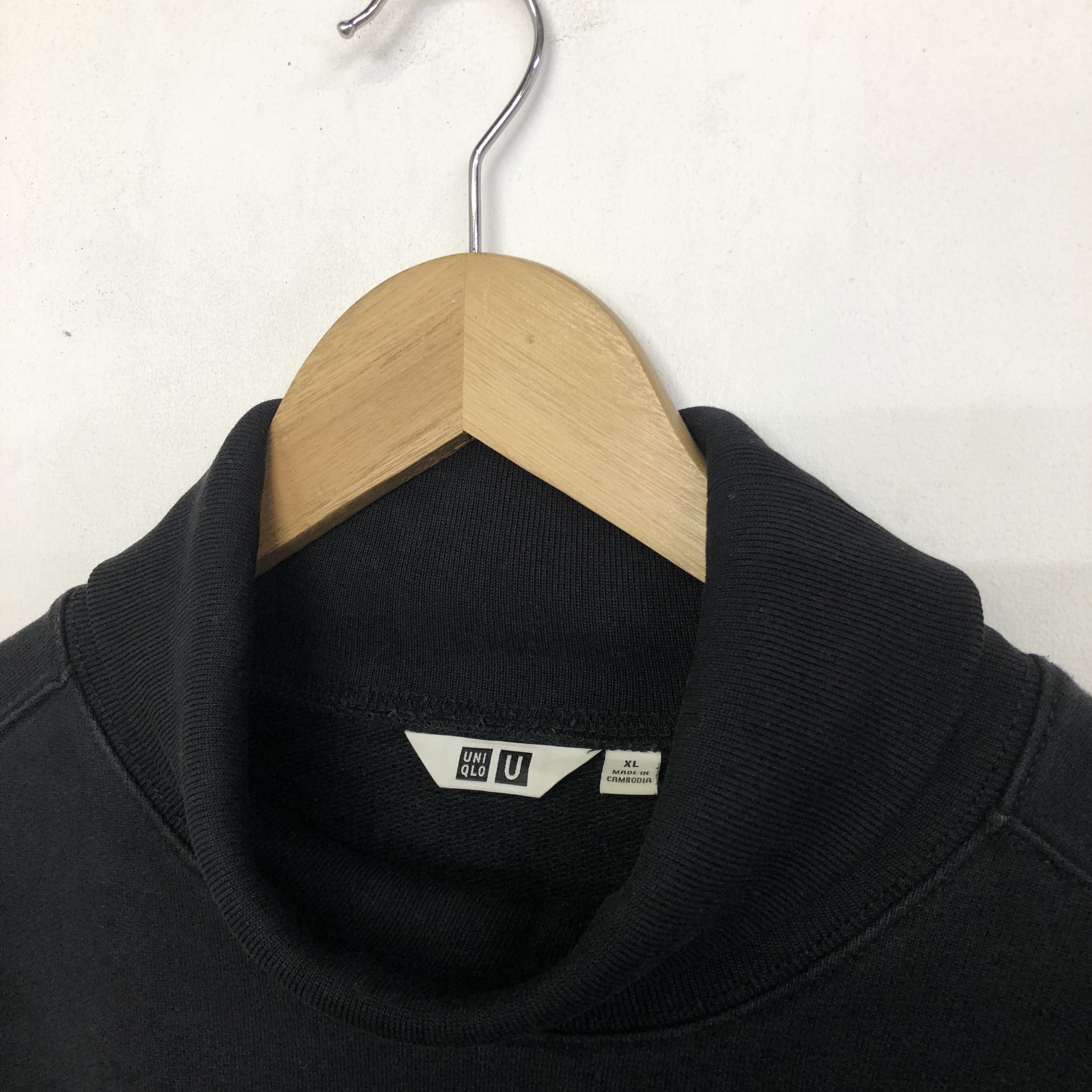 Lemaire × Uniqlo UNIQLO X LEMAIRE TURTLE NECK MINIMALIST SWEATSHIRT Size US XL / EU 56 / 4 - 7 Thumbnail