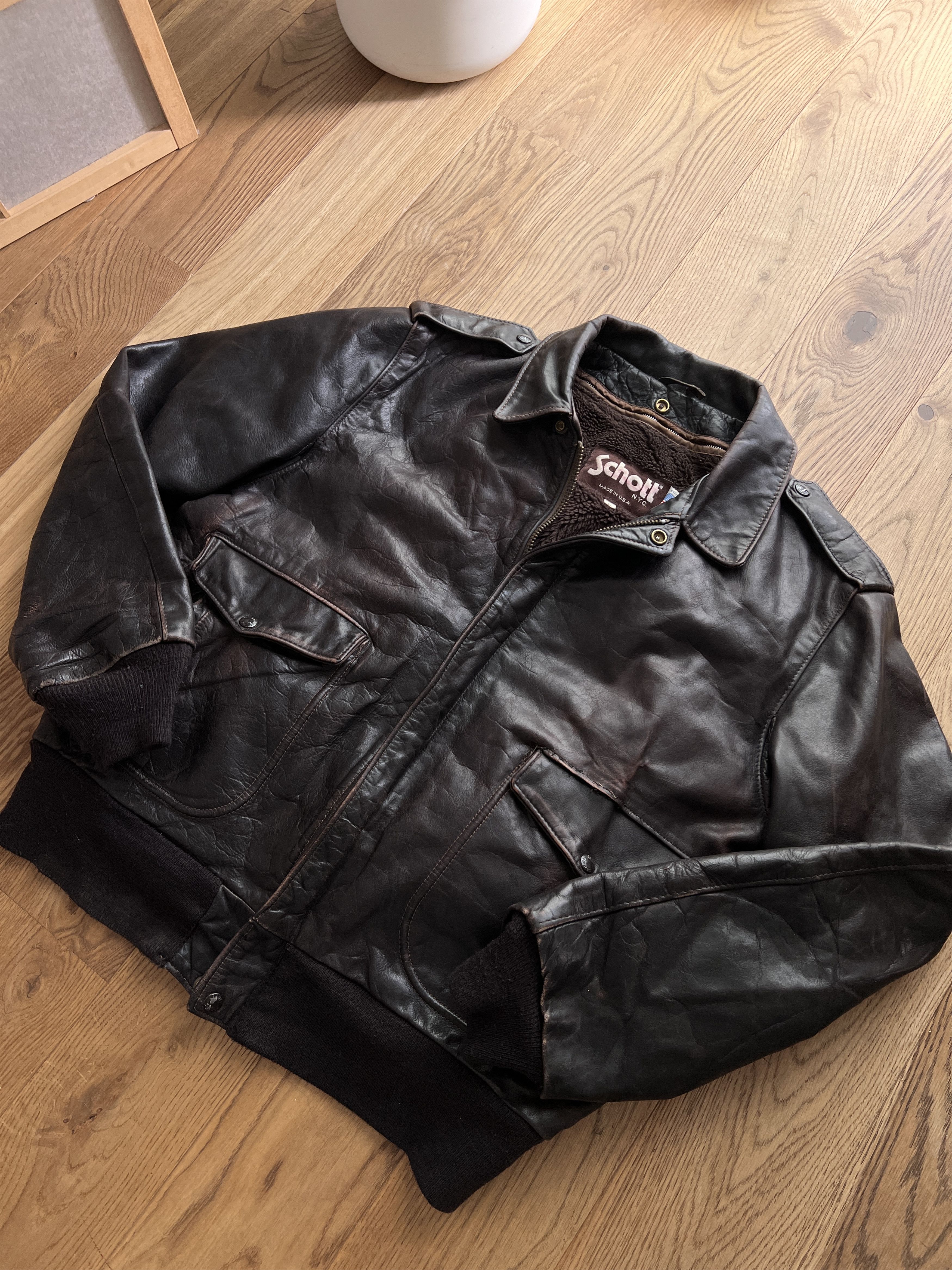 Schott Archive Schott USA VTG 80s Leather faded flyer bomber jacket Size US L / EU 52-54 / 3 - 25 Thumbnail