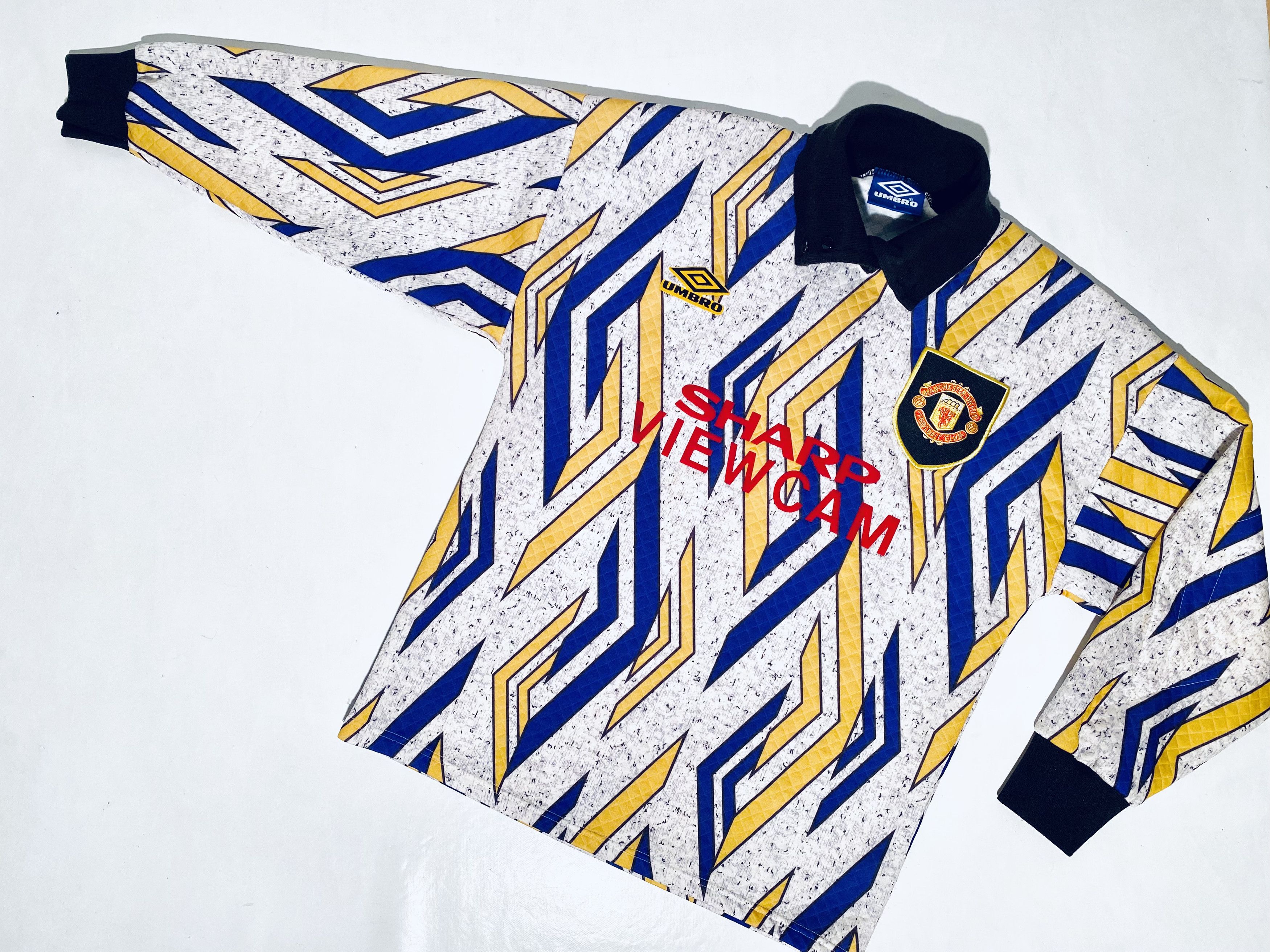 Umbro Manchester United Goalkeeper Away Jersey Shirt 1993 - 1995 Size US S / EU 44-46 / 1 - 5 Thumbnail