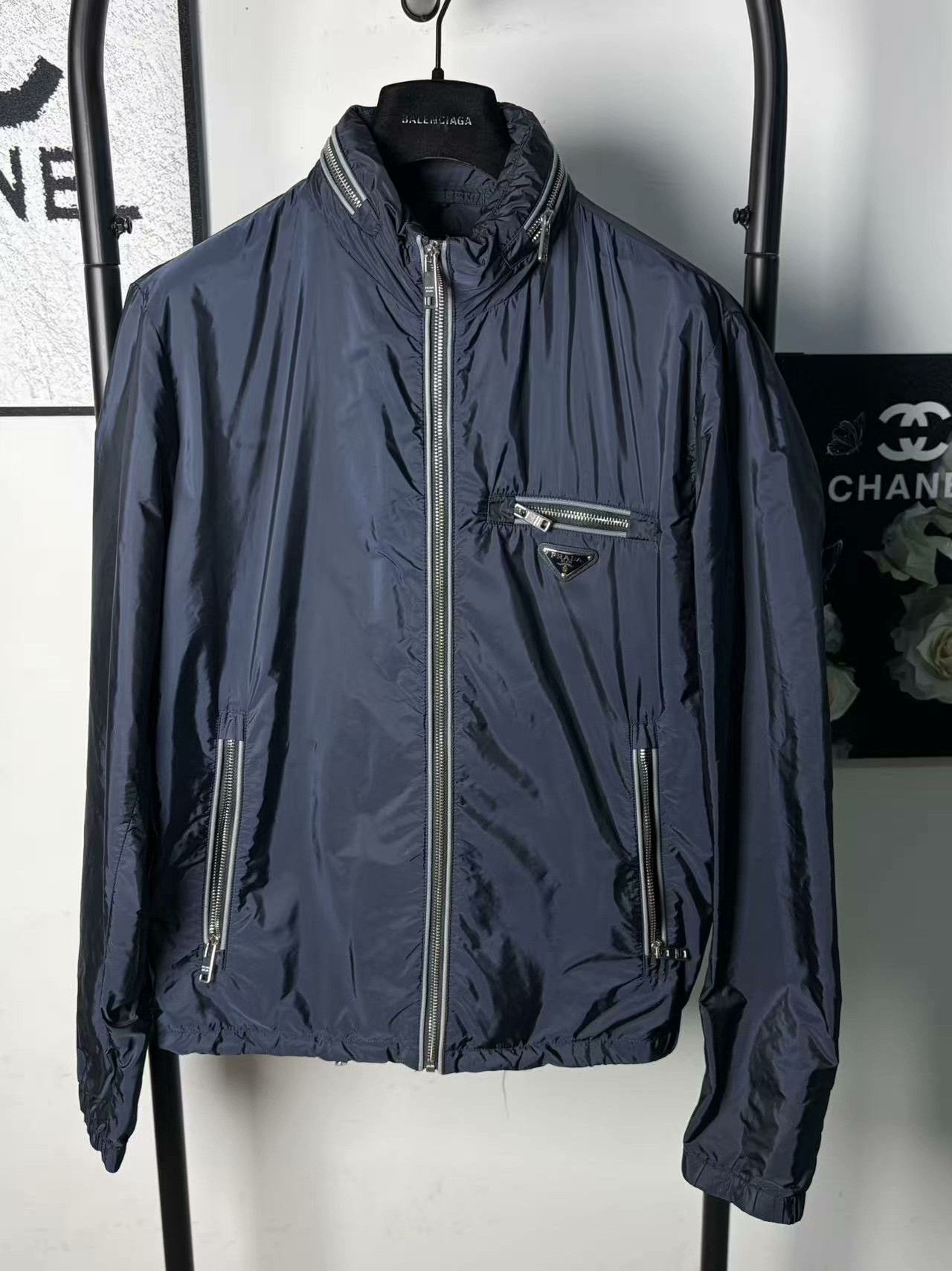 Prada Prada Nylon White Light Jacket m Men Size US M / EU 48-50 / 2 - 1 Thumbnail