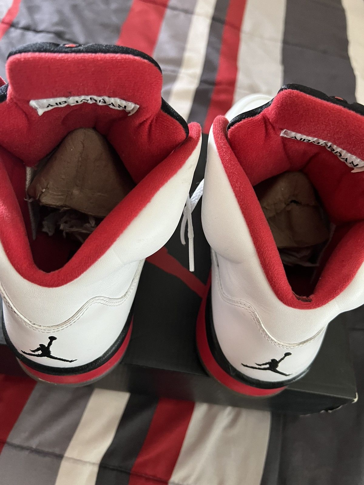Jordan Brand Air Jordan Retro 5 (Fire Red) Size US 9 / EU 42 - 7 Thumbnail
