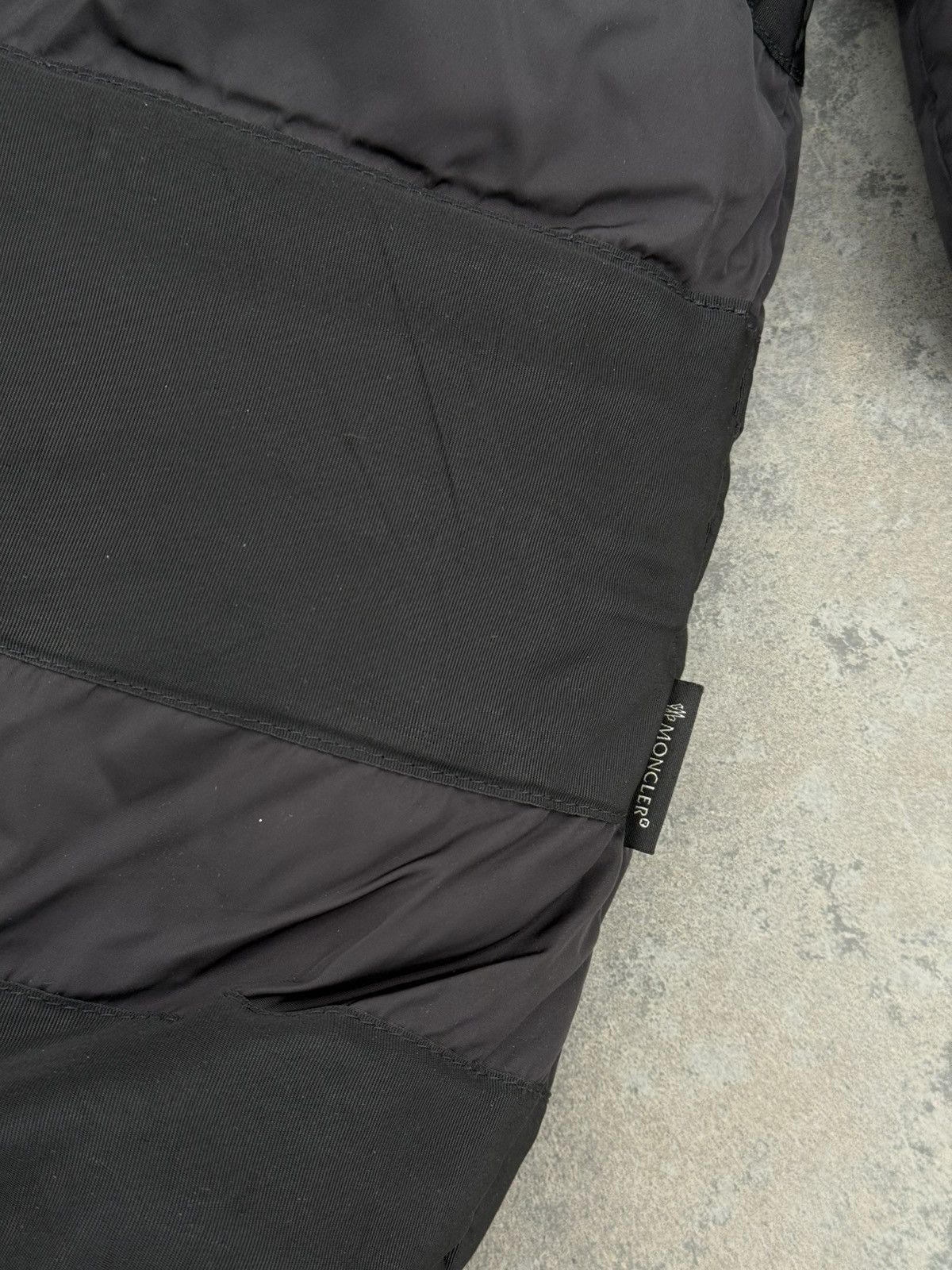 Moncler Vintage Moncler Women Long Puffer Down Black Jacket Size L / US 10 / IT 46 - 7 Thumbnail