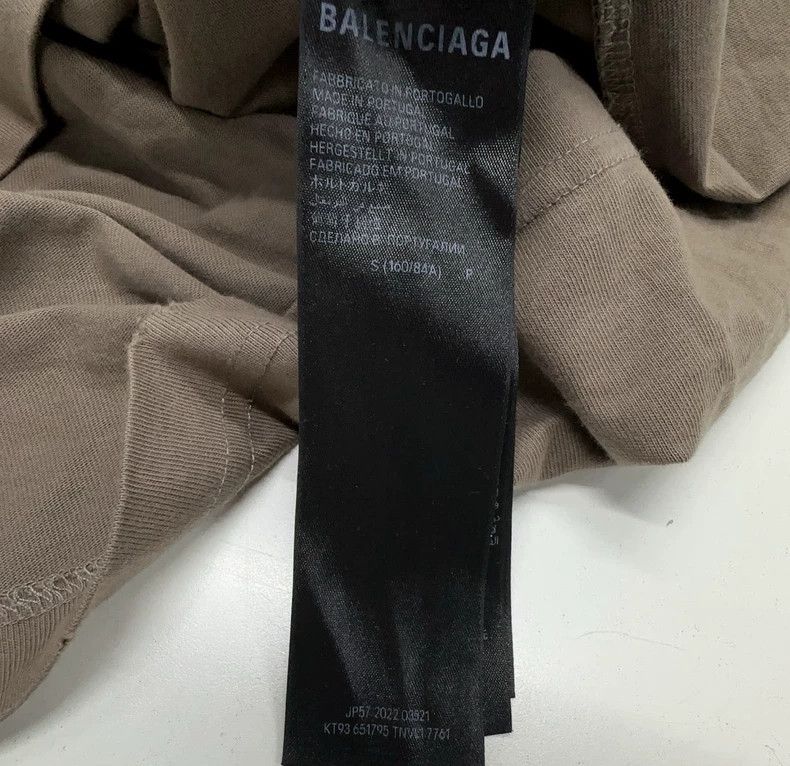 Balenciaga Balenciaga SS23 Ripped Letter Logo Vintage Crewneck Short Size US S / EU 44-46 / 1 - 2 Thumbnail
