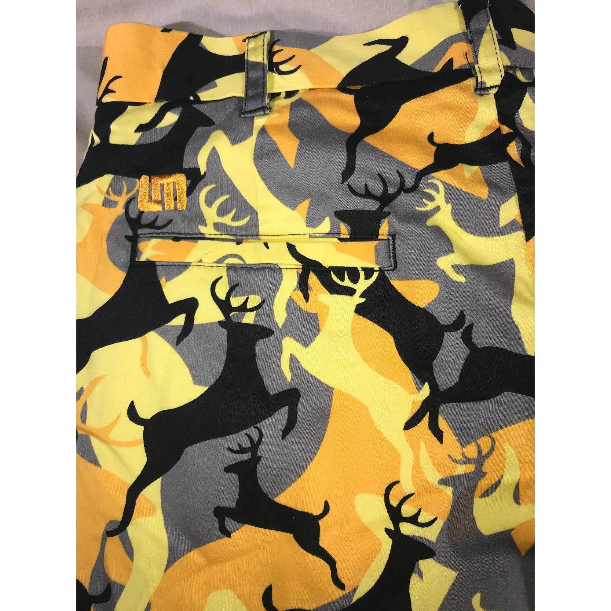 Other Loudmouth Men's Yellow Multi-colored Camo Deer Golf Shorts Size US 32 / EU 48 - 7 Thumbnail