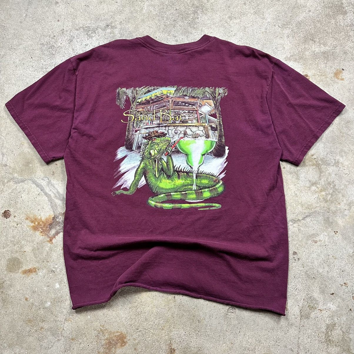 Gildan Vintage Y2K Burgundy Lizard Tiki Bar Outdoor Beach Shirt Size US XL / EU 56 / 4 - 1 Thumbnail