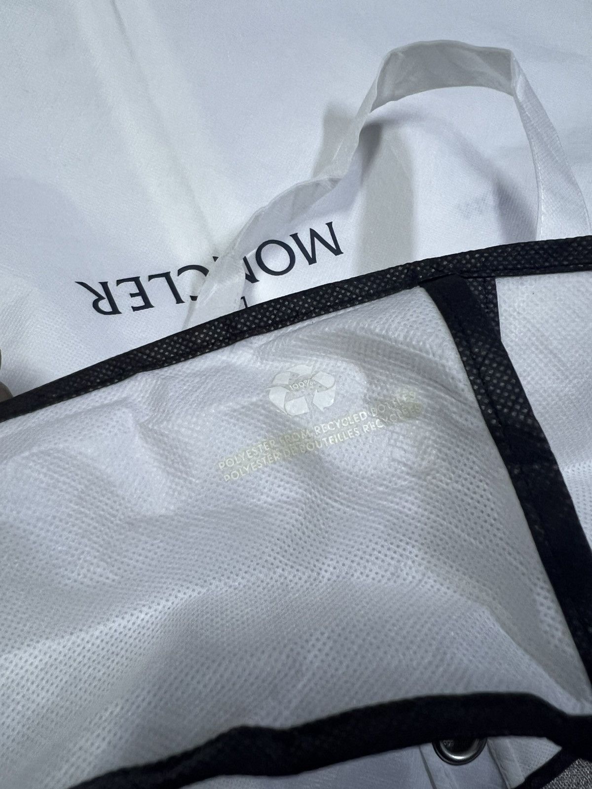 Moncler Moncler Garment Bag Size ONE SIZE - 6 Thumbnail