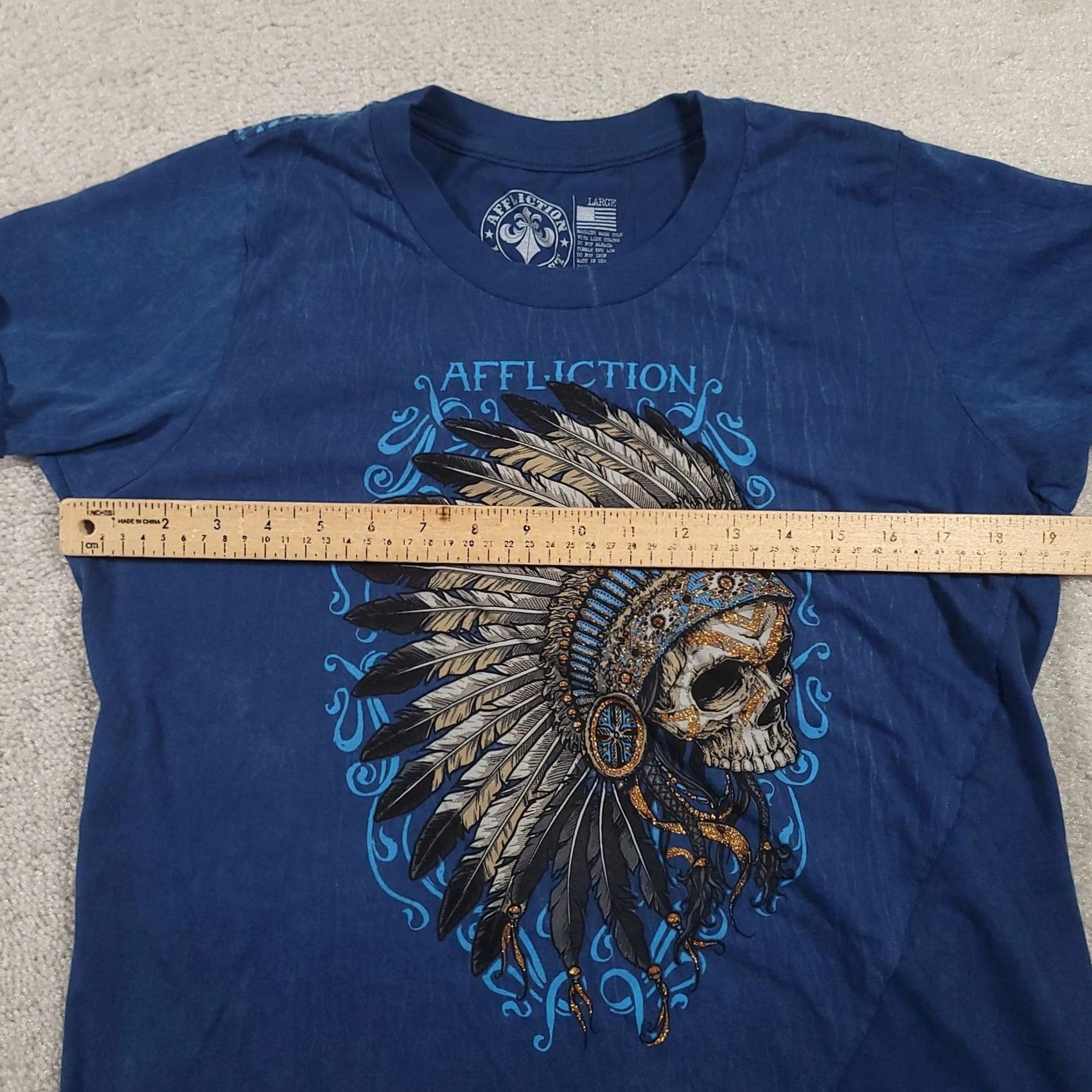 Affliction Affliction Shirt Mens Large Blue Skull Headdress Rhinestone Graphic Made USA Shirt Mens Large Blue Skull Headdress Rhinestone Graphic Made USA Size US L / EU 52-54 / 3 - 5 Thumbnail