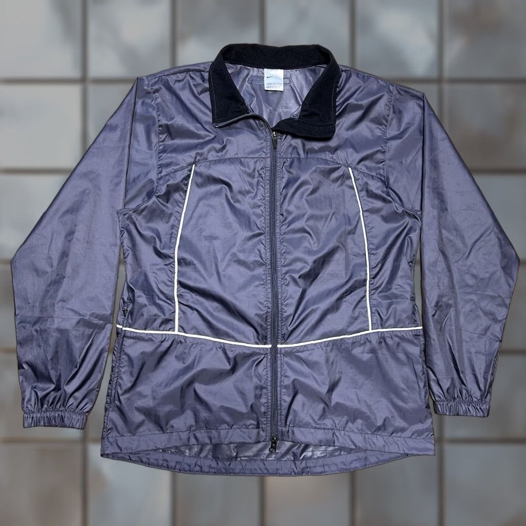 Nike VINTAGE Nike Running Windbreaker Jacket Purple Womens M Full Zip 90s Athleisure Logo Lightweight Zip-Nylon-Backpack Included Size M / US 6-8 / IT 42-44 - 1 Thumbnail
