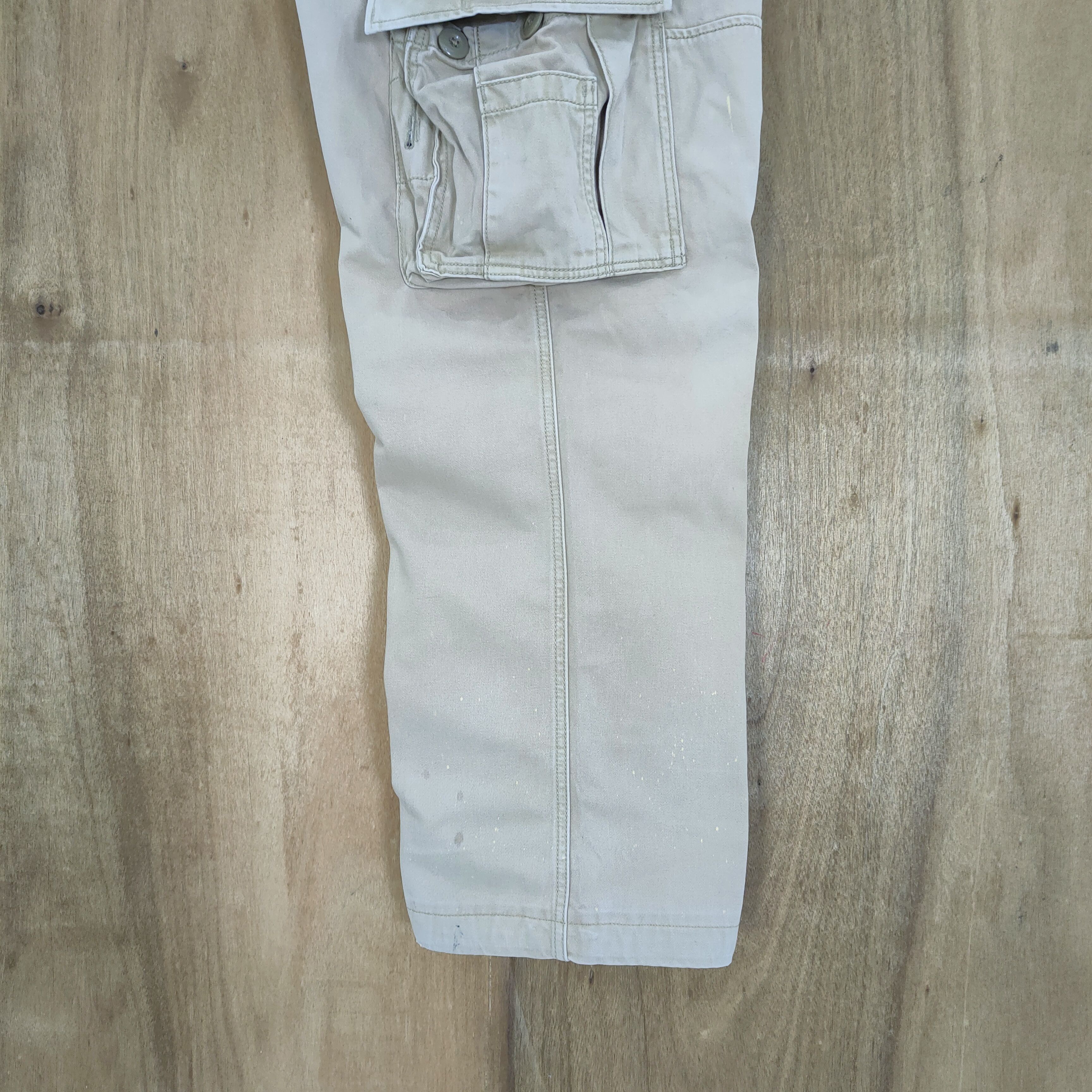 Levi's Vintage Clothing VINTAGE LEVI'S BAGGY CARGO PANTS Size US 35 - 11 Thumbnail