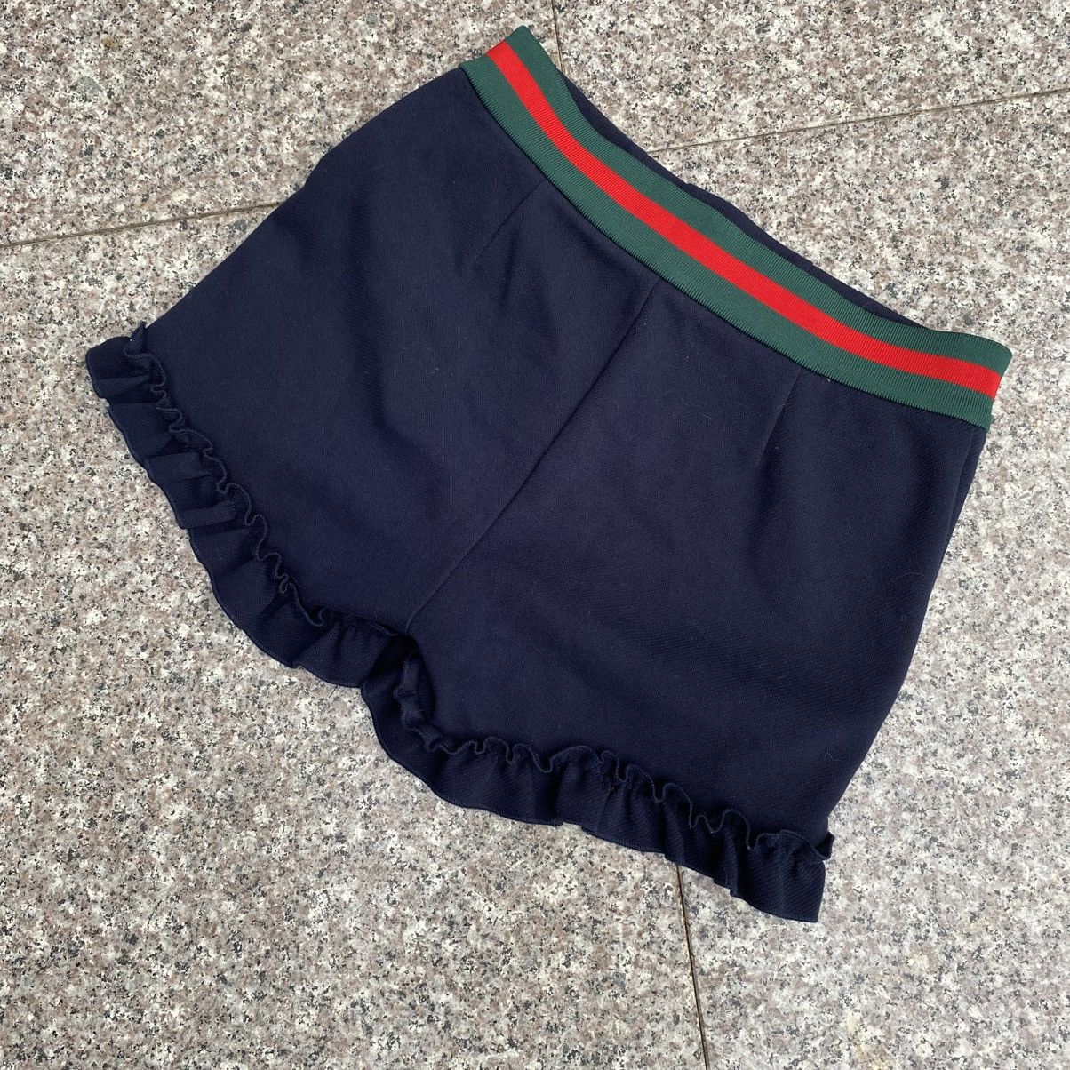 Gucci Vintage gucci shorts Size 28" / US 6 / IT 42 - 2 Thumbnail