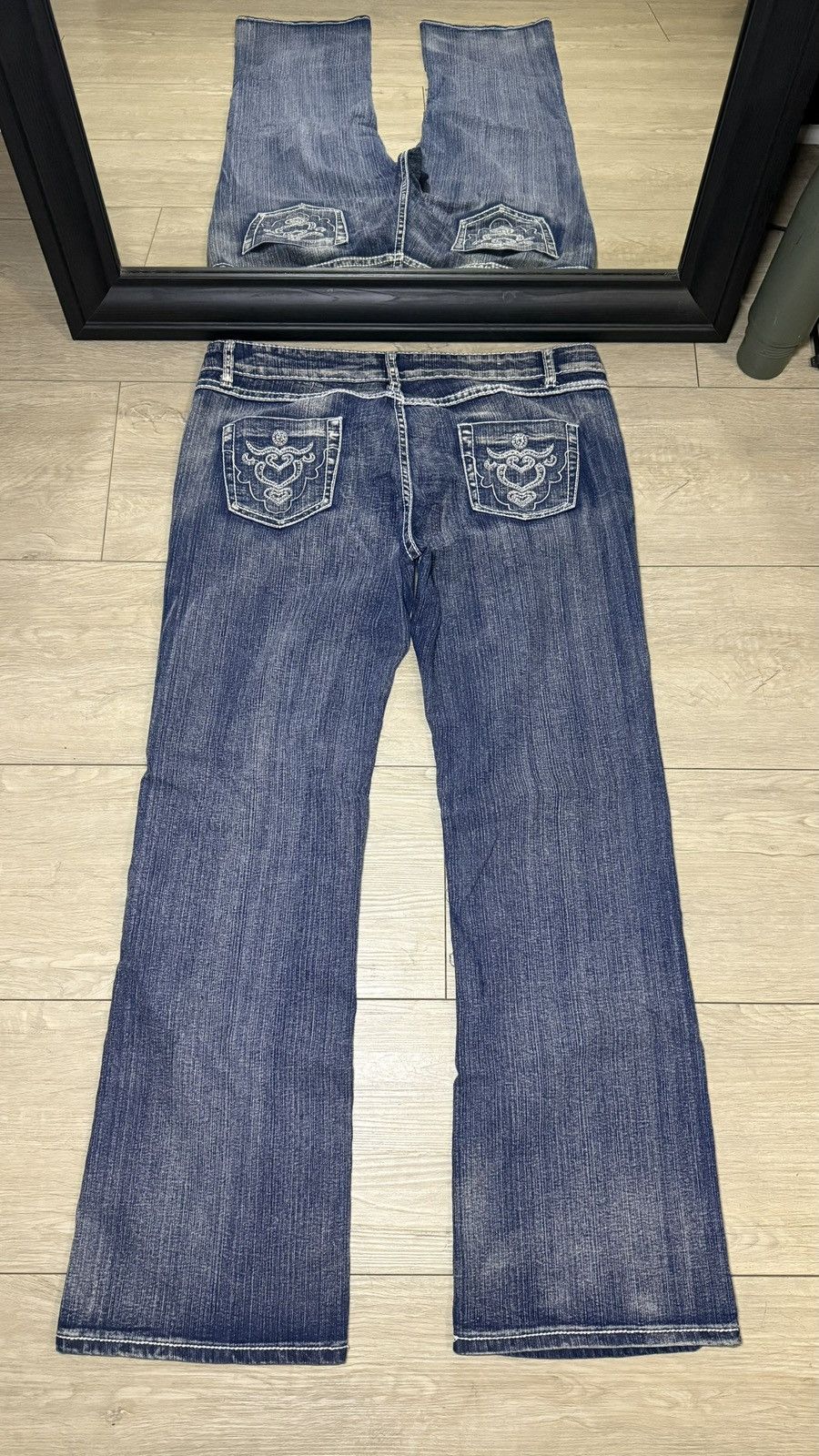 Miss Me Y2K 2000s Women’s Miss Me Style 15 Outlined Heart Denim Jean Size 38" / US 16 / IT 52 - 1 Thumbnail