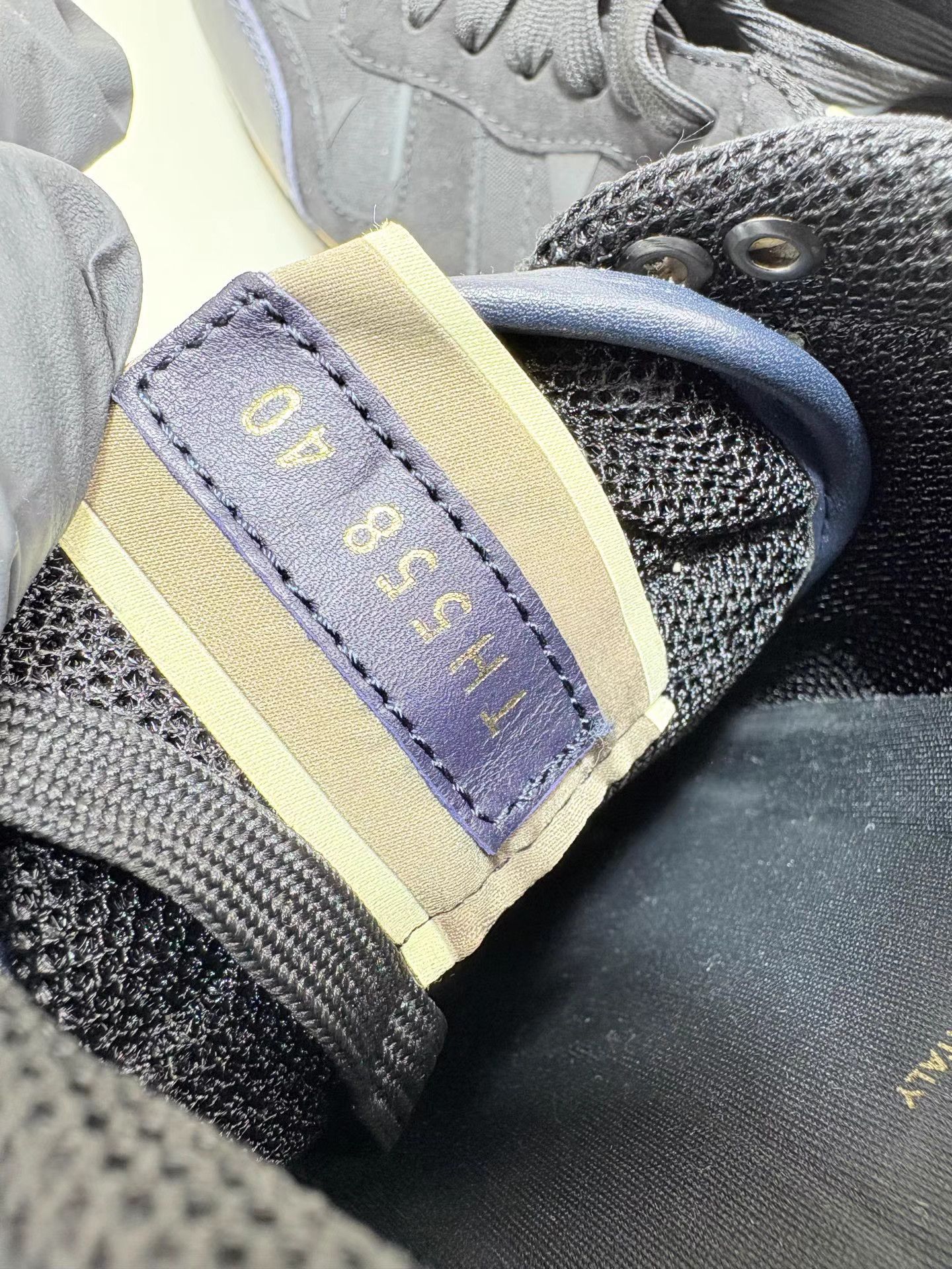 Valentino VALENTINO Star Sneakers K1 Size US 7 / EU 40 - 7 Thumbnail