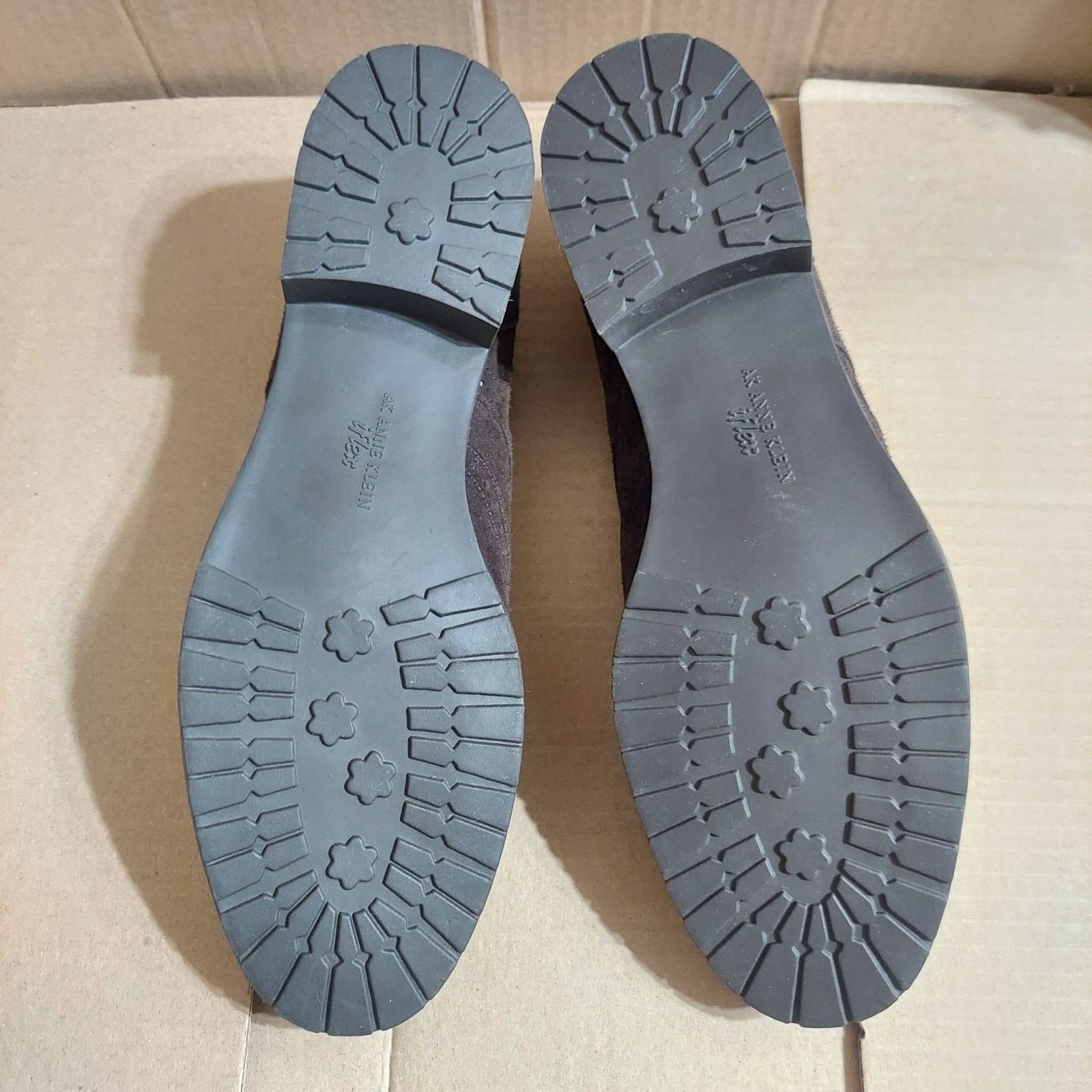 Anne Klein Anne Klein iFlex Women's US 9.5 M Brown Suede Oxfords NWOT Size US 9.5 / IT 39.5 - 8 Thumbnail