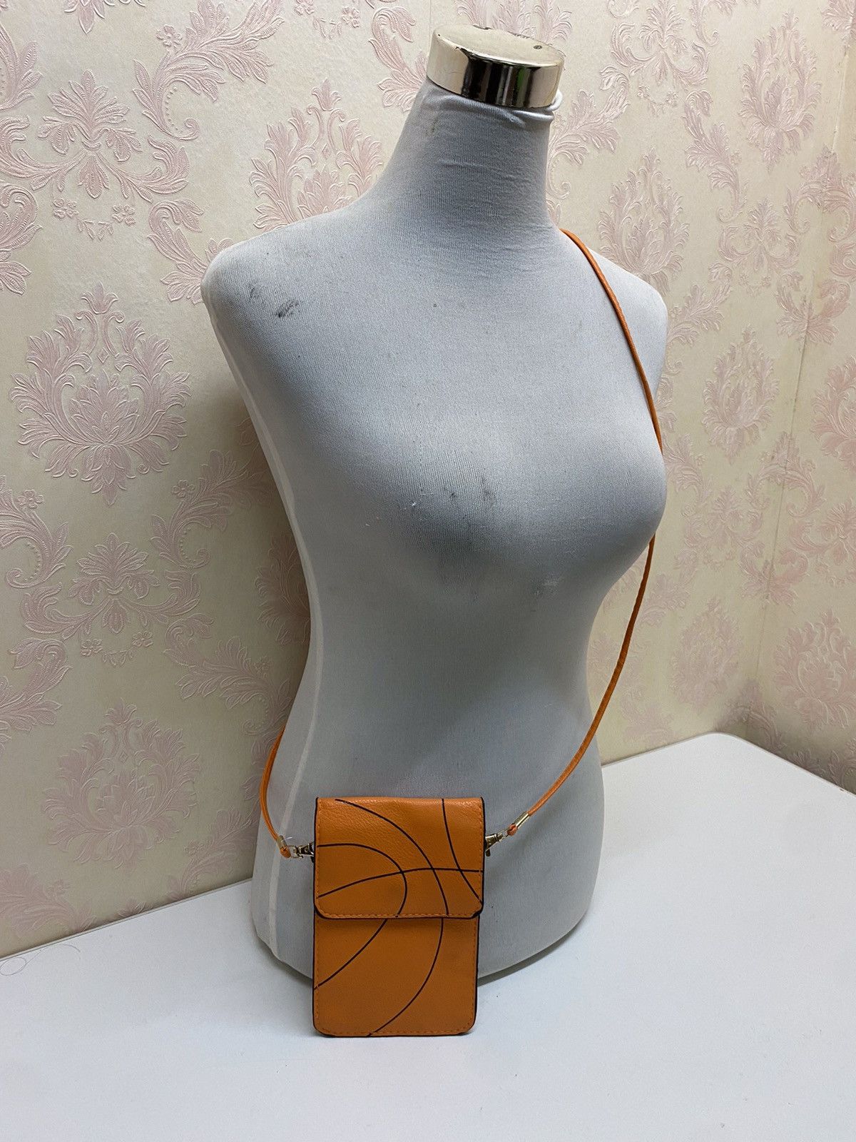 Japanese Brand Basket Design Crossbody Cellphone Bag Size ONE SIZE - 4 Thumbnail