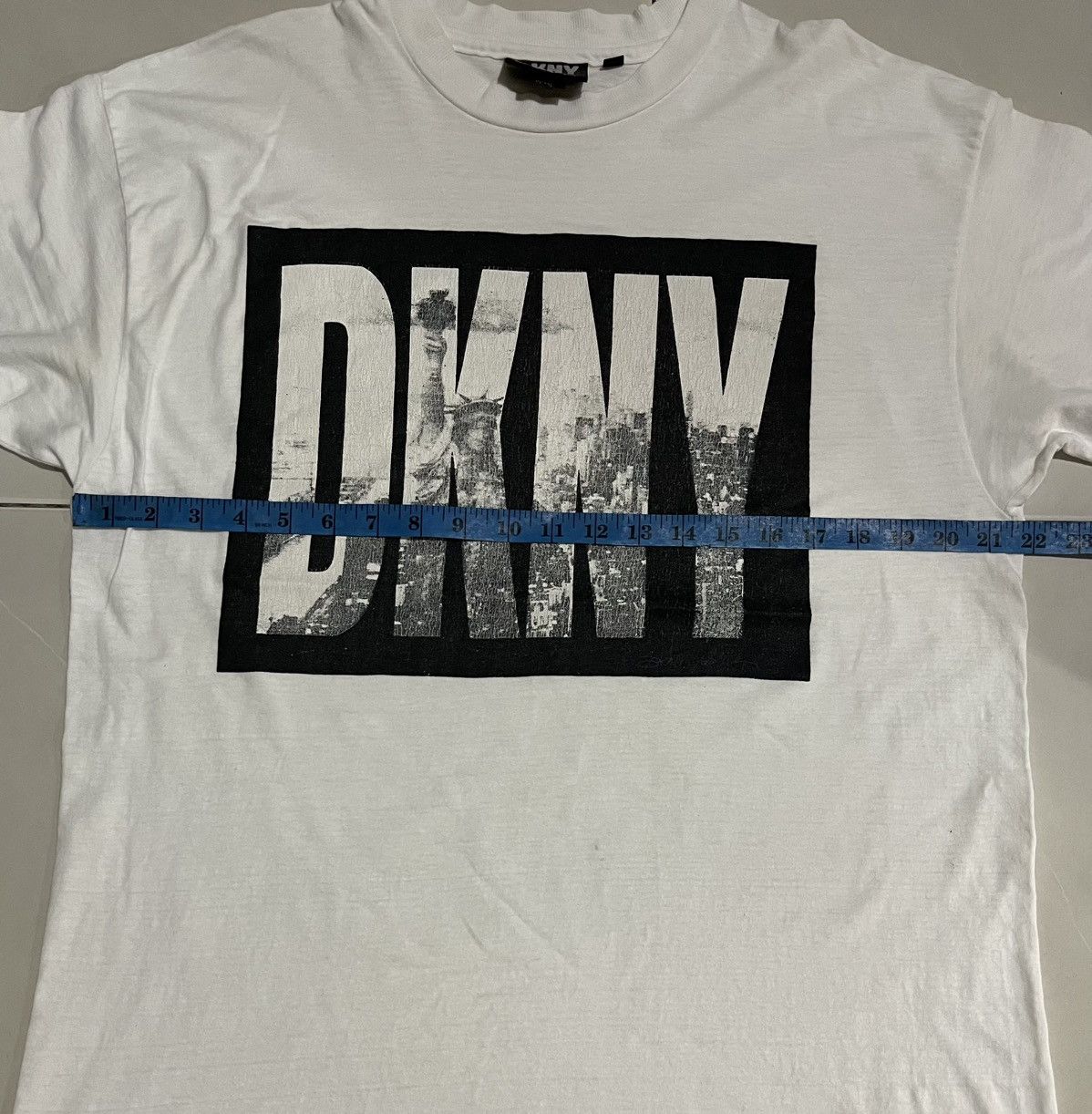 DKNY Vintage 90's DKNY Jeans Tee Tshirt Size US M / EU 48-50 / 2 - 8 Thumbnail