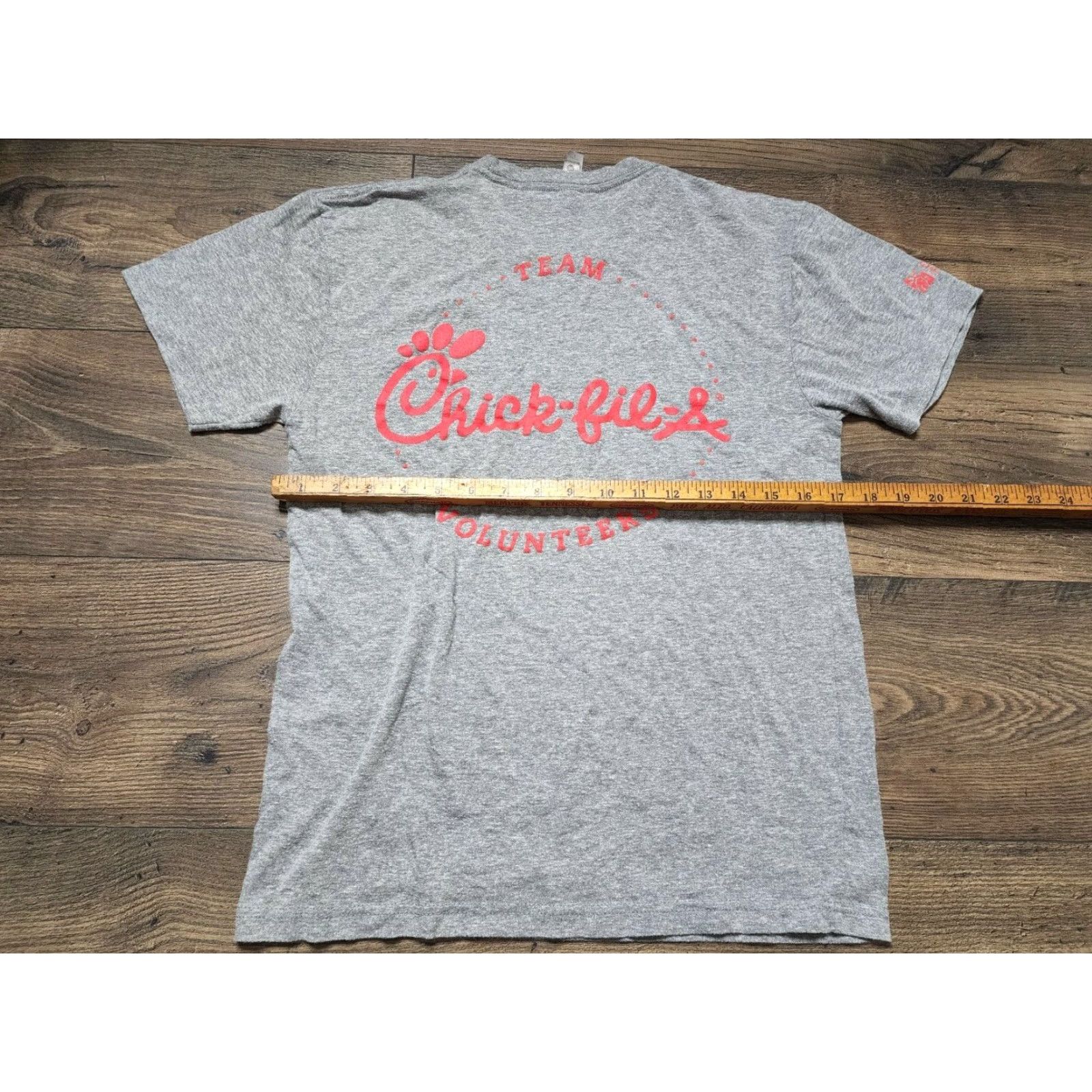 Next Level Chick Fil A Logo T Shirt Mens XL White Next Level Distressed Volunteer Short Sleeve Crew Neck Breathable Easy Care Logo Mens XL White 90s Event? Size US XL / EU 56 / 4 - 2 Thumbnail