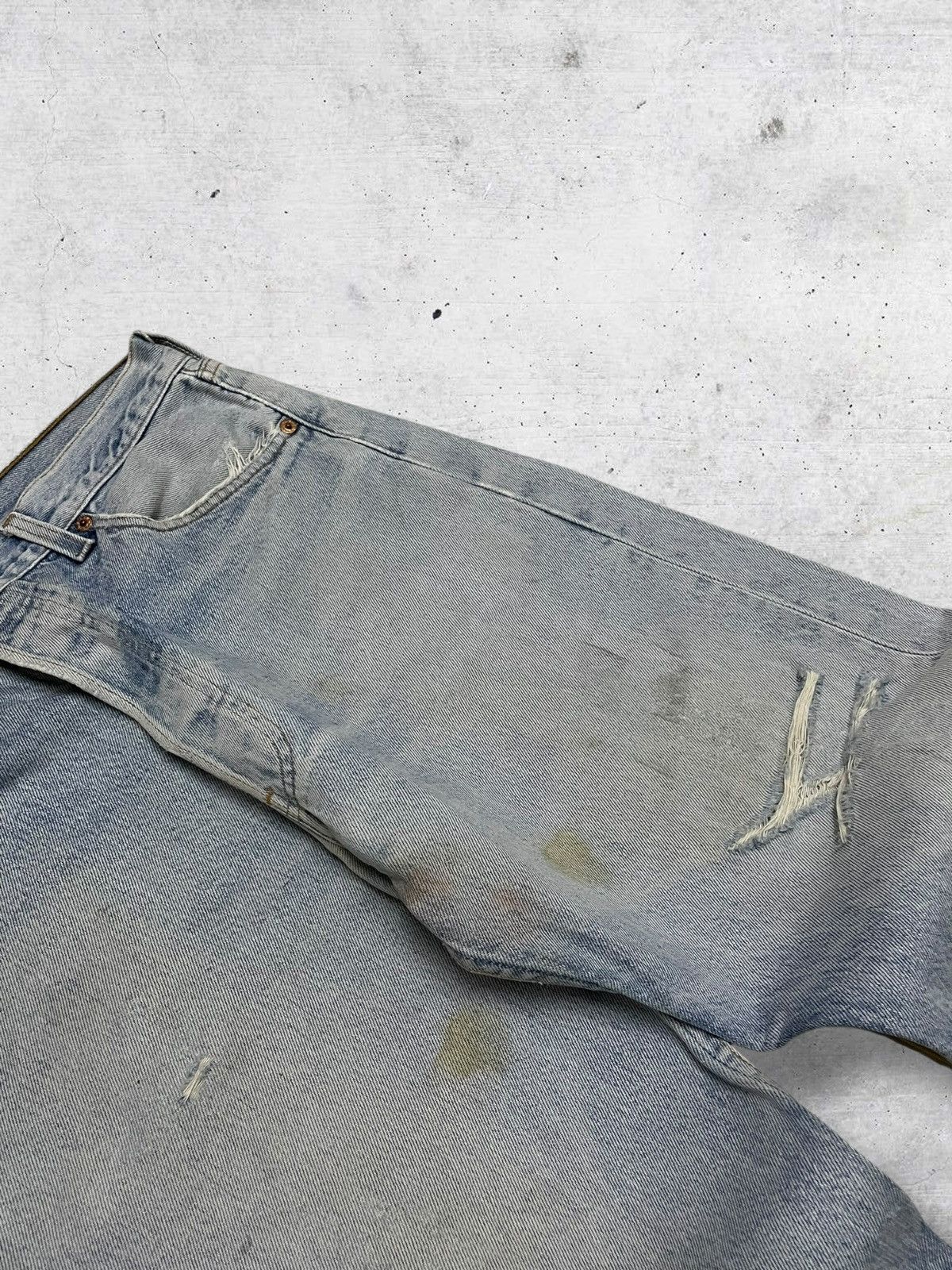 Levi's Vintage Clothing VINTAGE 501 LEVIS OG 90S DISTRESSED MUDWWASH STYLE DENIM Size US 34 / EU 50 - 8 Thumbnail