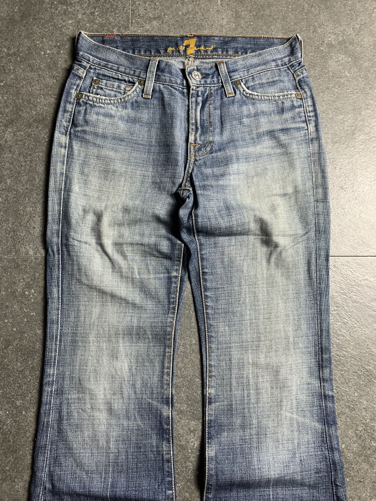 If Six Was Nine × Japanese Brand × Le Grande Bleu (L.G.B.) 2000s For All 7 Man Kind Flared Jeans Size US 27 - 3 Thumbnail