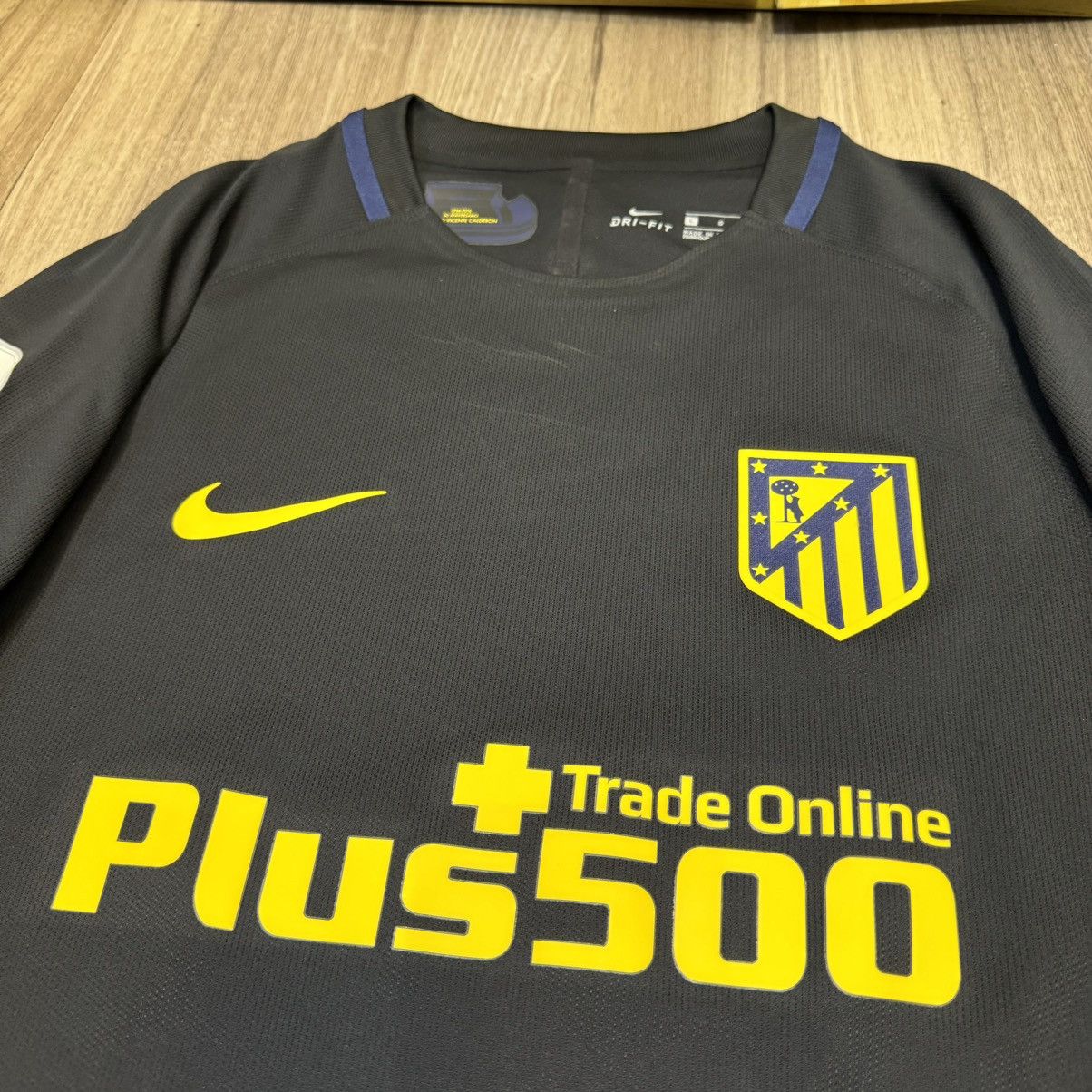 Nike Atletico Madrid 16/17 match issue away shirt #8 Saul Size US L / EU 52-54 / 3 - 3 Thumbnail
