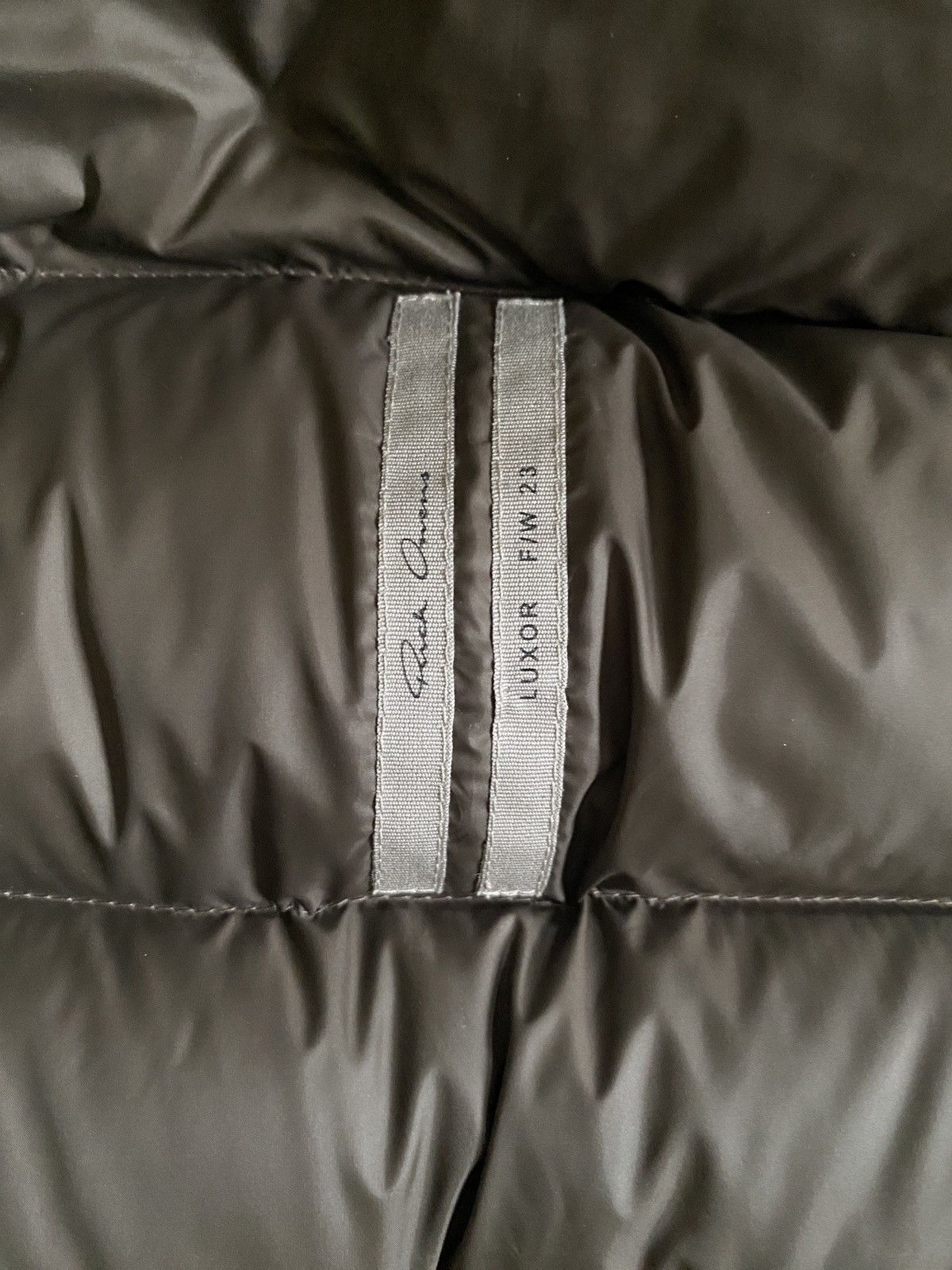 Rick Owens Rick Owens FW23 SEALED VEST PYTHON SNAKESKIN Size US L / EU 52-54 / 3 - 12 Thumbnail
