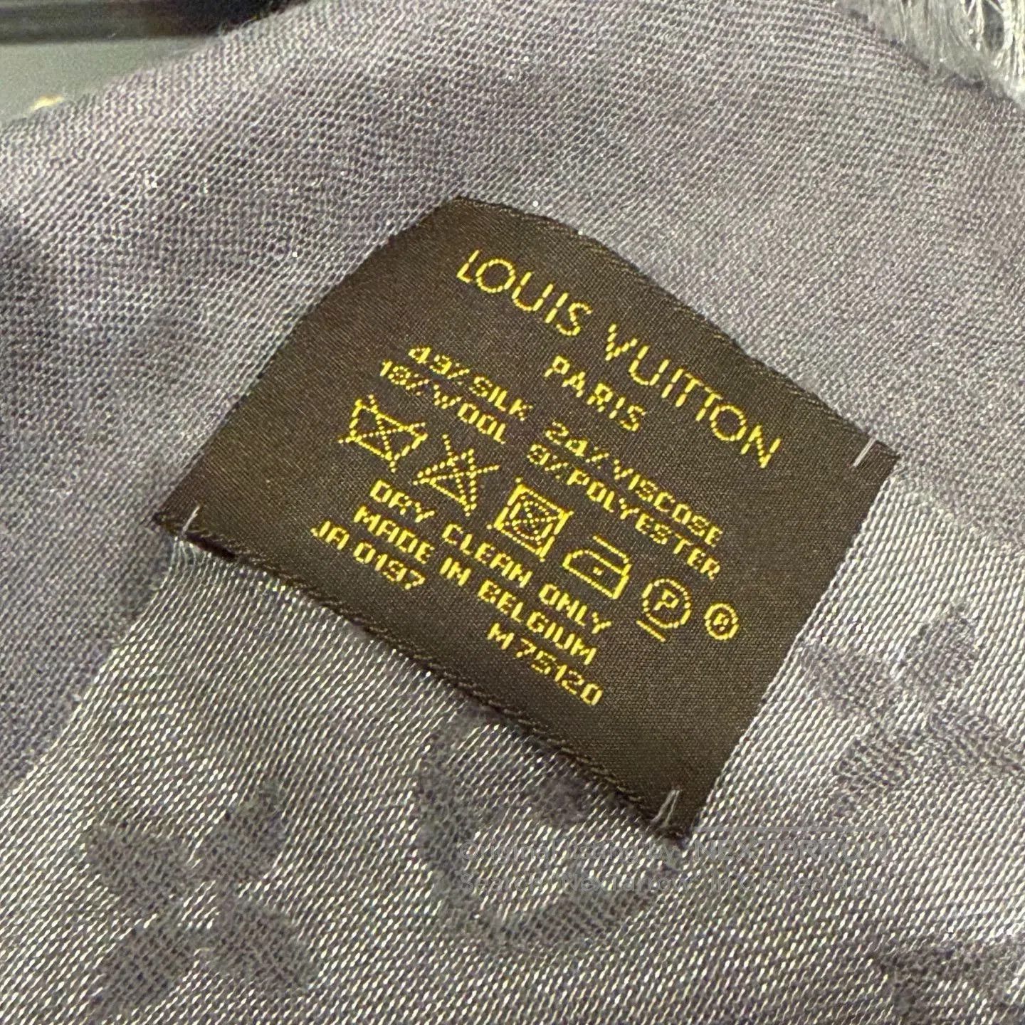 Louis Vuitton Louis Vuitton Monogram Scarf. Size ONE SIZE - 7 Thumbnail