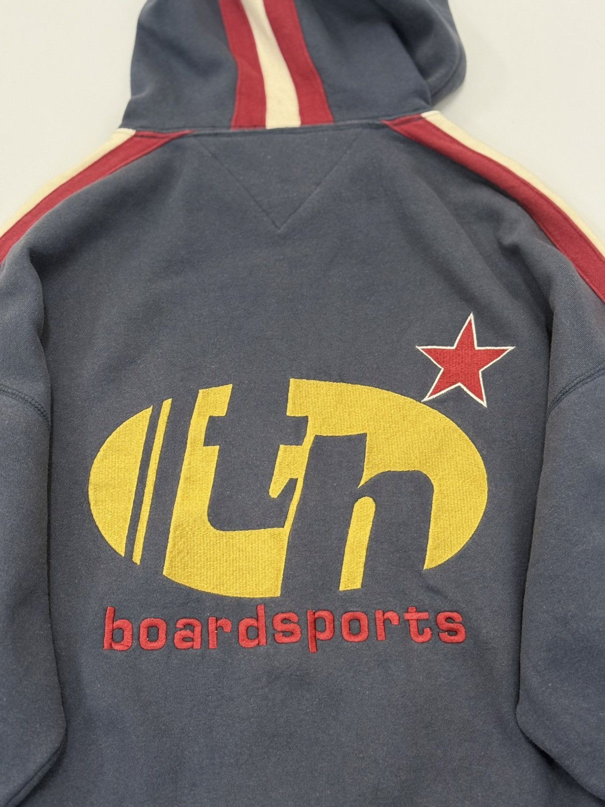 Tommy Hilfiger 🔥 90's Rare Tommy Hilfiger Embroided Backhit Logo Hoodie - M Size US L / EU 52-54 / 3 - 14 Thumbnail