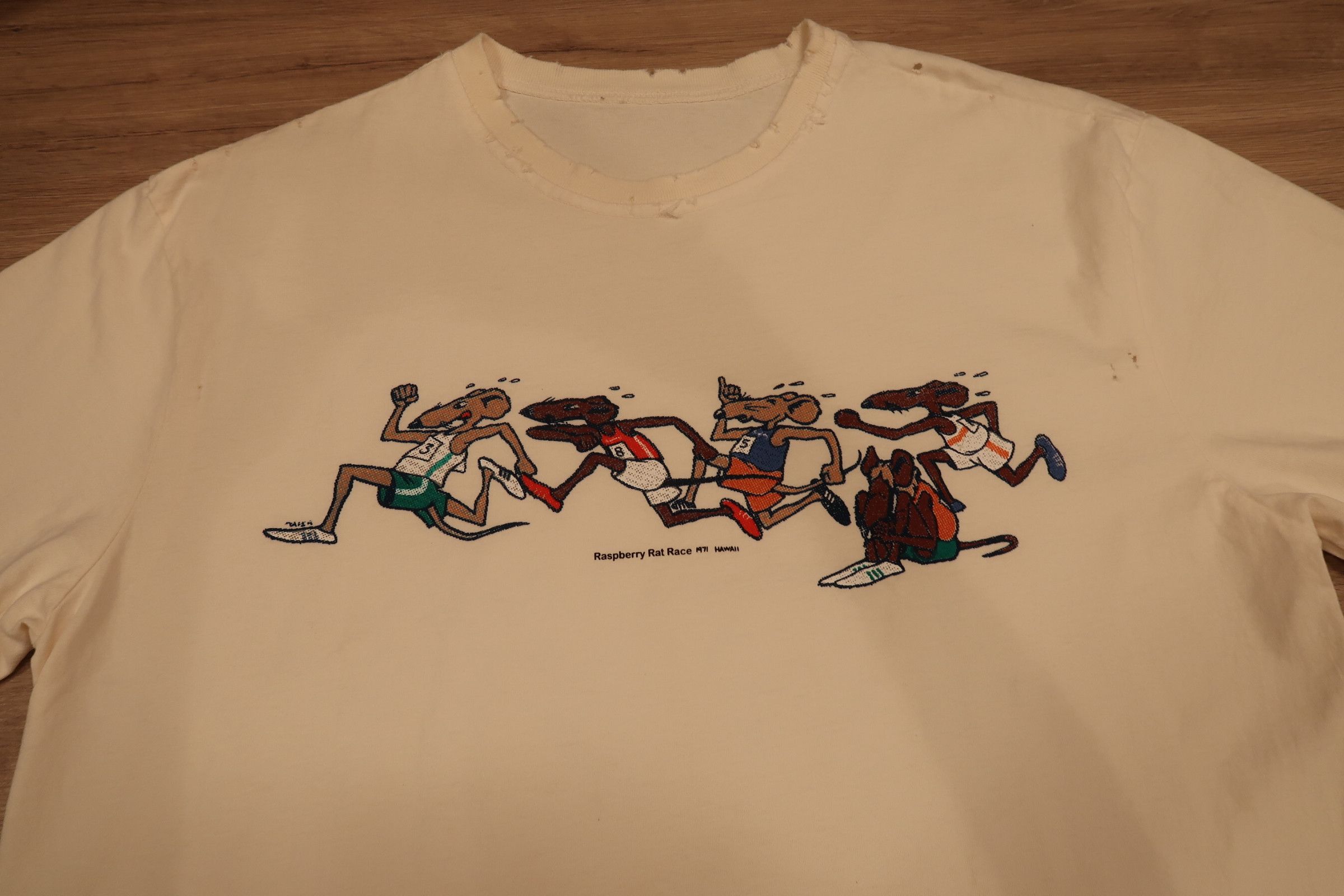 The GV Gallery GV Gallery Rat Race 1971 Hawaii Tee Size US M / EU 48-50 / 2 - 3 Thumbnail