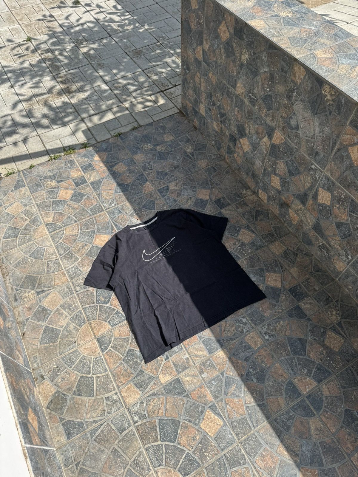 Nike VINTAGE Y2K NIKE T SHIRT Size US L / EU 52-54 / 3 - 1 Thumbnail