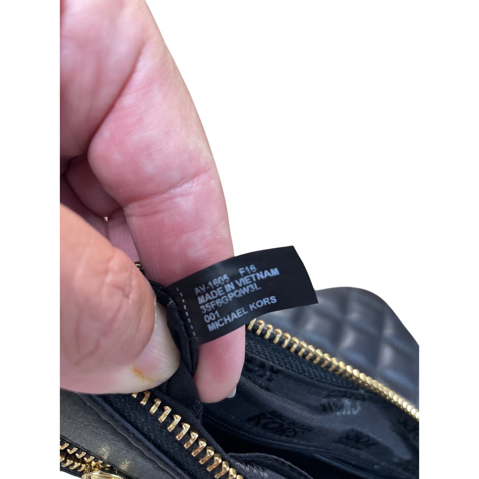 Michael Kors Michael Kors womans Black Quilted Leather Wristlet Clutch Ha Size ONE SIZE - 11 Thumbnail