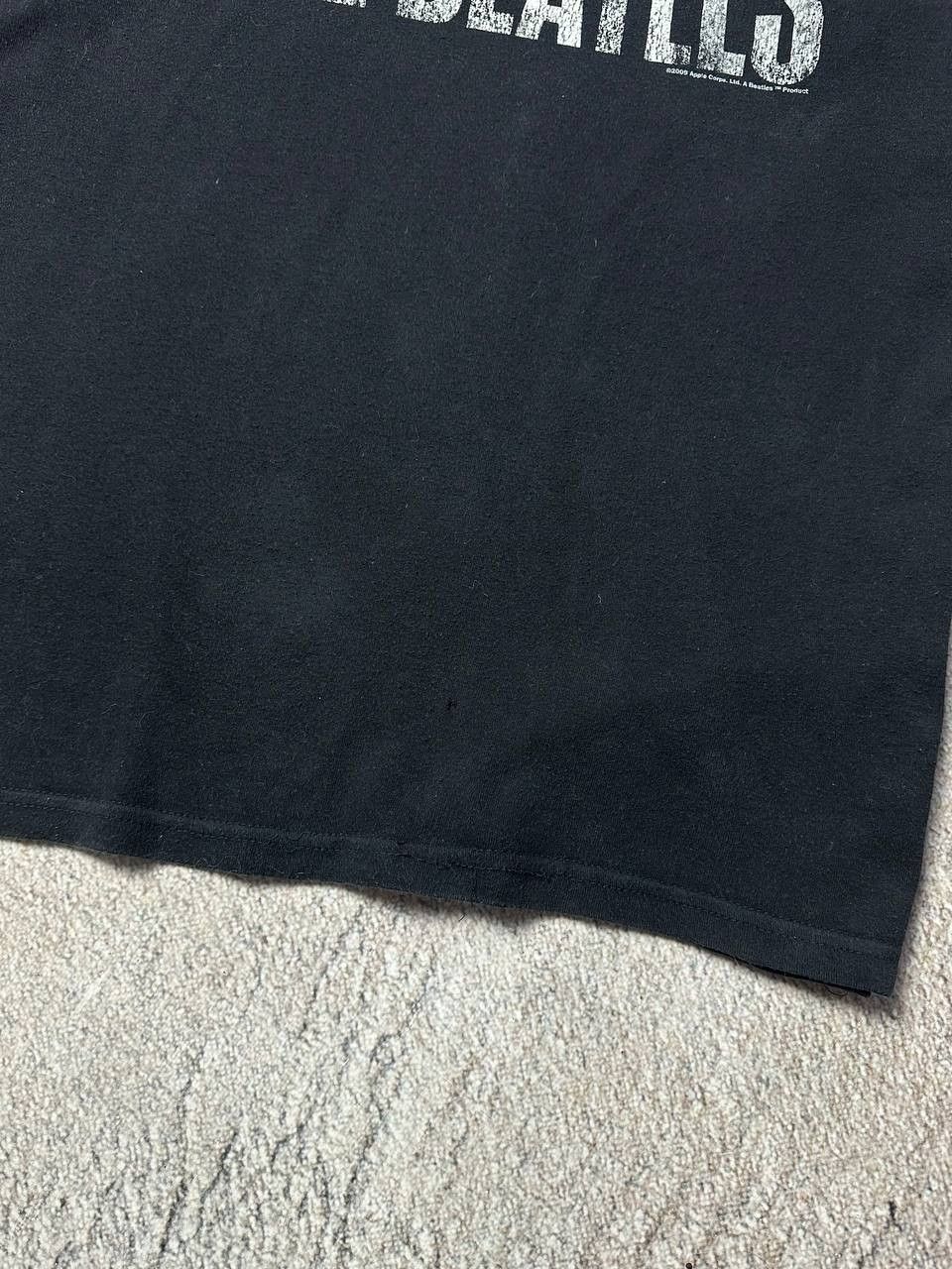 Band Tees Vintage tshirt the beatles 2009 Size US XL / EU 56 / 4 - 7 Thumbnail
