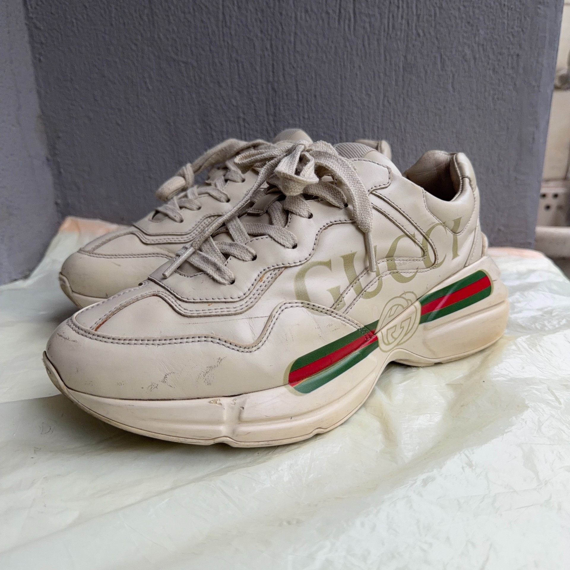 Gucci GUCCI Rhyton Logo Low-Top Men's Sneakers Size US 6.5 / EU 39-40 - 1 Thumbnail