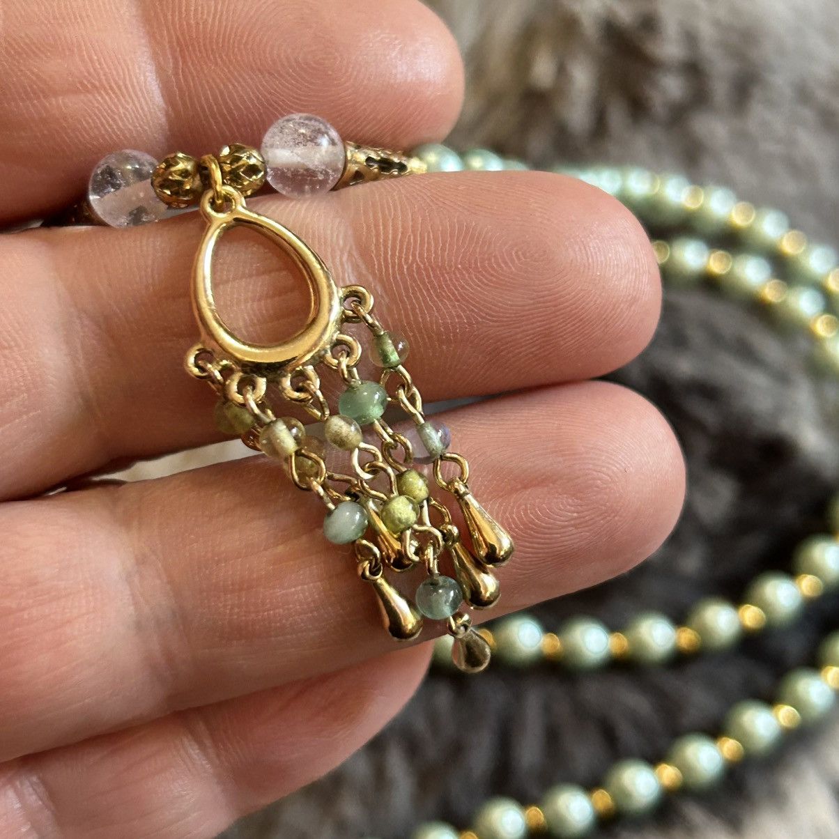 Handmade Handcrafted repurpose elegant mint green pearl necklace Size ONE SIZE - 7 Thumbnail