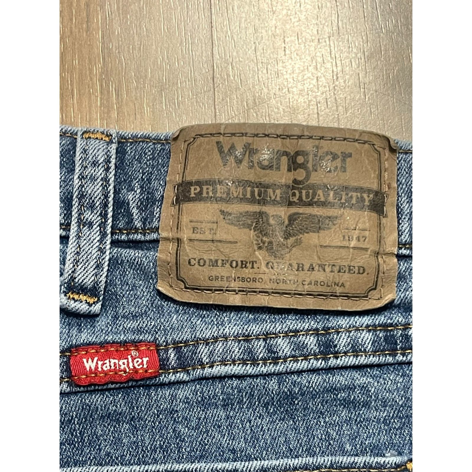 Wrangler Wrangler Jeans Men’s 35x27.5 Blue Denim Straight Pockets Vintage No 35x27.5 Regular Jeans Men’s Size US 35 - 5 Thumbnail