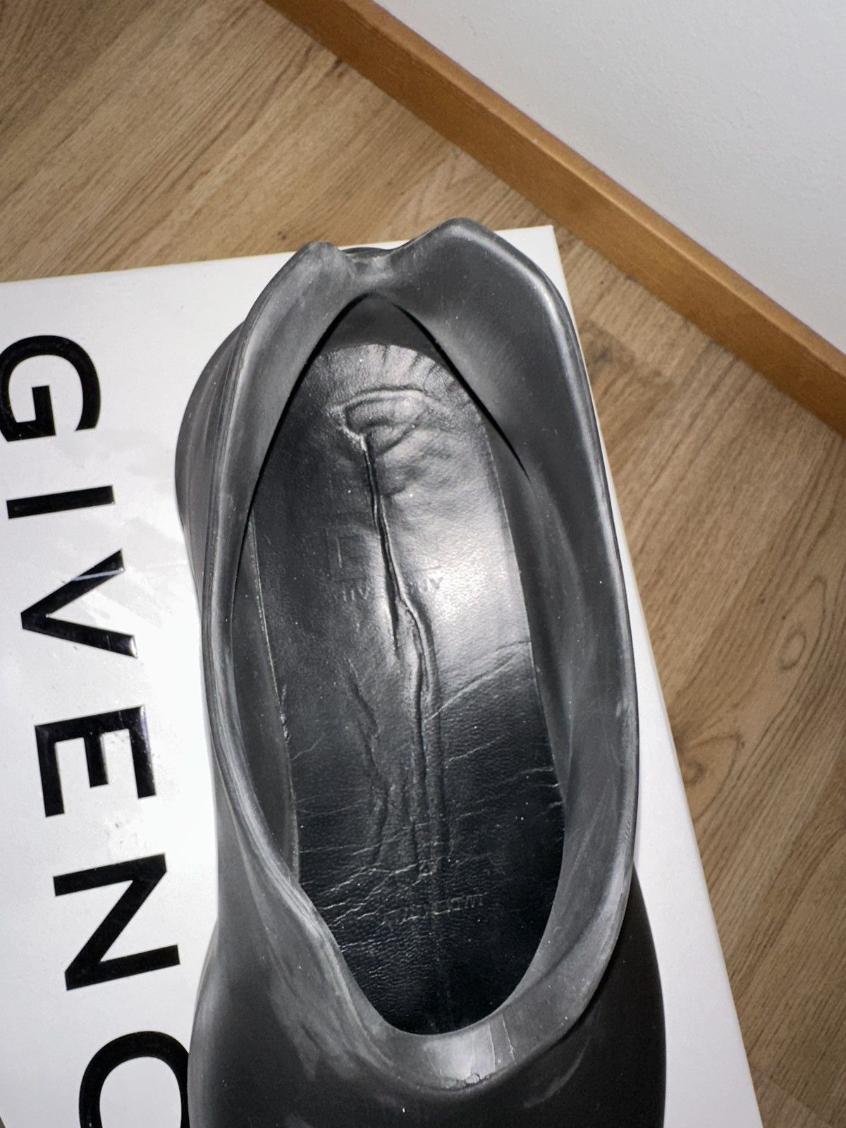 Givenchy Givenchy Monumental Mallow Size US 9 / EU 42 - 7 Thumbnail