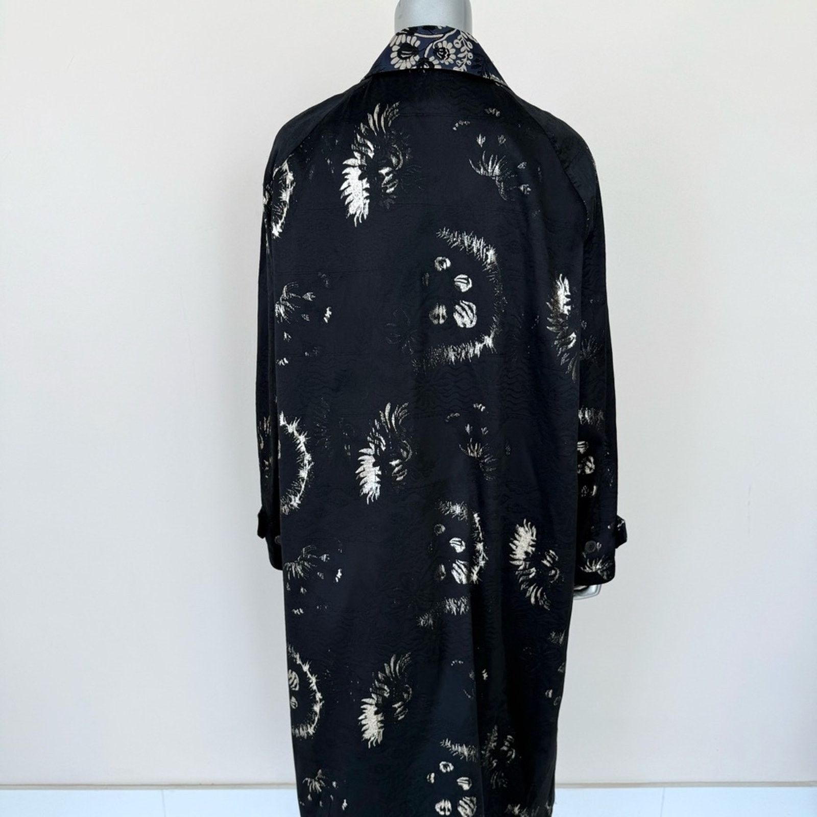 Dries Van Noten Dries Van Noten silk/wool printer coat size S Retail 3600$ Size S / US 4 / IT 40 - 4 Thumbnail