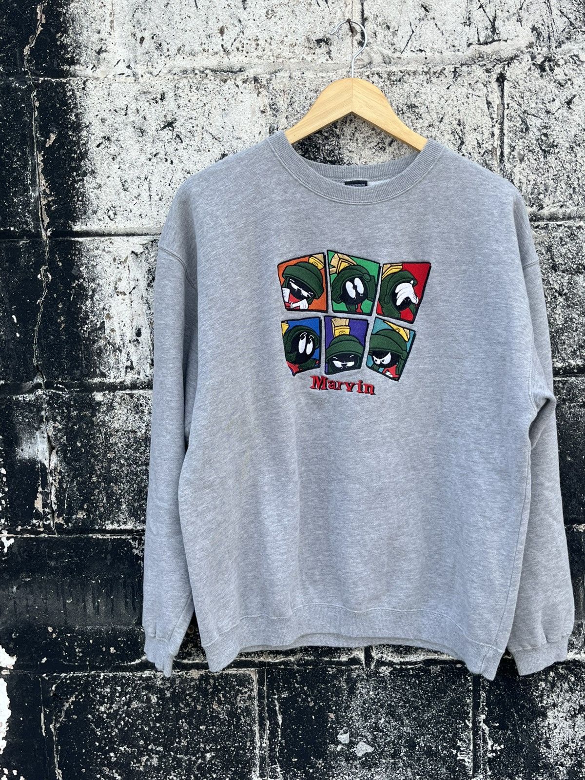 Vintage Vintage loony tunes Marvin the martian 90s embroidered crew Size US M / EU 48-50 / 2 - 2 Thumbnail