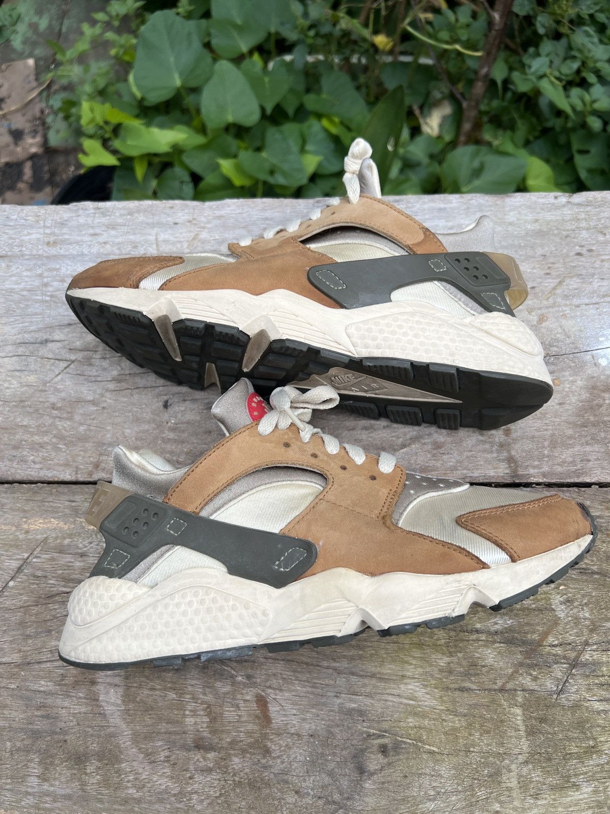 Nike × Stussy Nike Air Huarache Stussy Desert Oak DD1381-200 Size US 8.5 / EU 41-42 - 2 Thumbnail