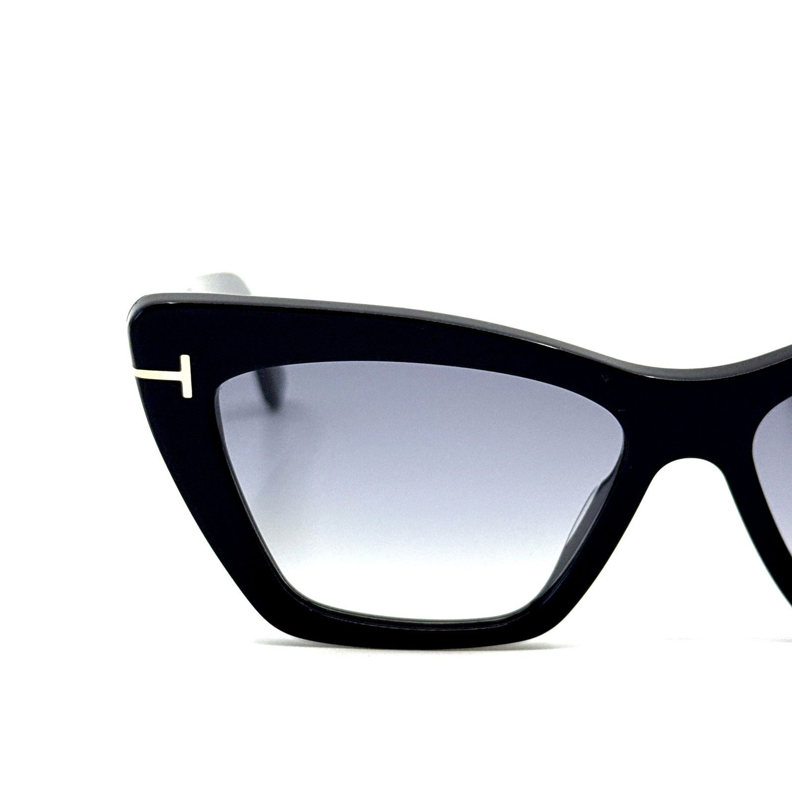 Tom Ford New, TOM FORD Wyatt Sunglasses TF871 01B Authentic Size ONE SIZE - 5 Thumbnail